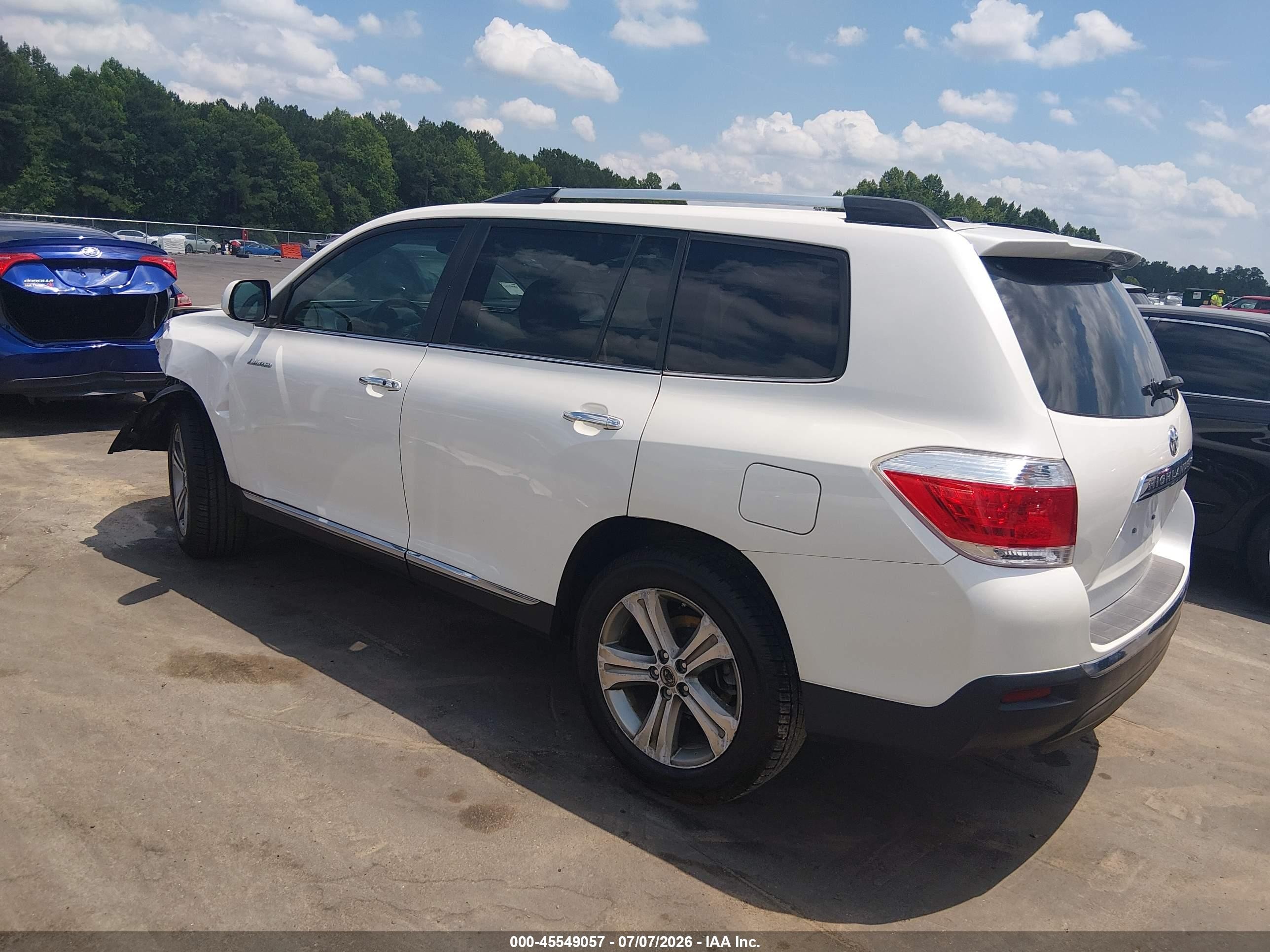 2011 Toyota Highlander Limited V6 White vin: 5TDDK3EH3BS073312