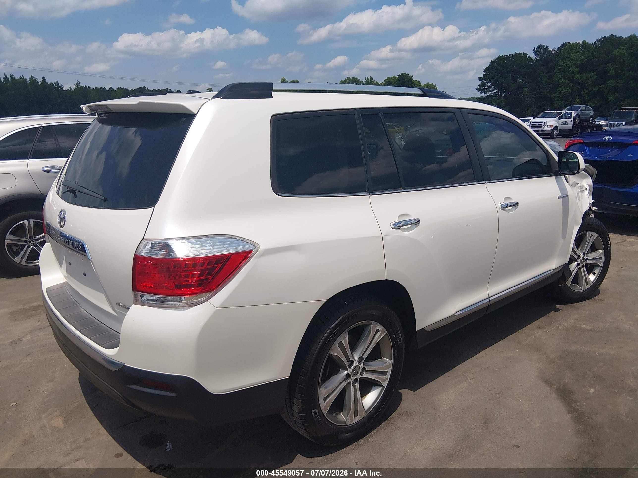 2011 Toyota Highlander Limited V6 White vin: 5TDDK3EH3BS073312