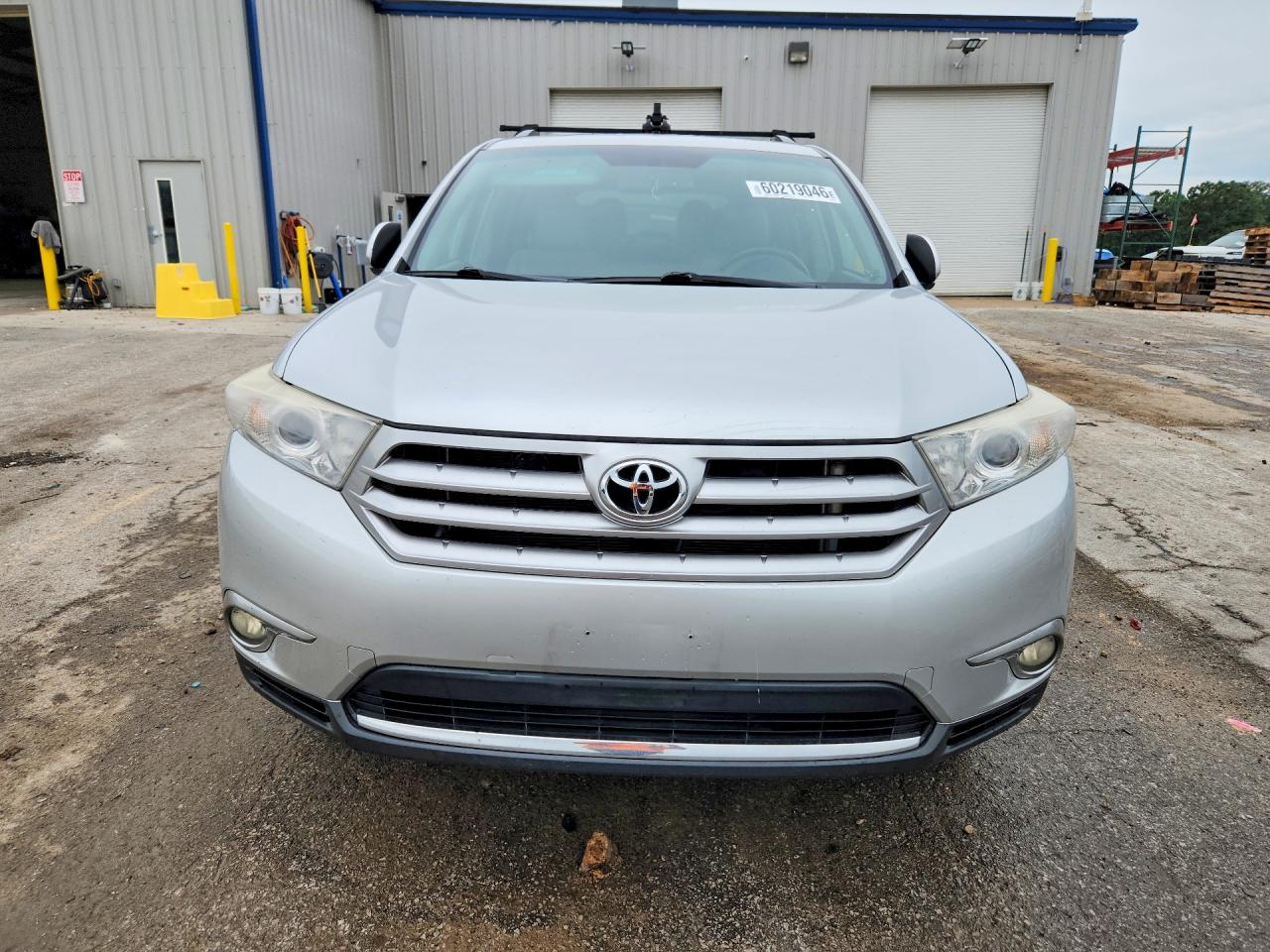 2011 Toyota Highlander Limited Silver vin: 5TDDK3EH3BS092944