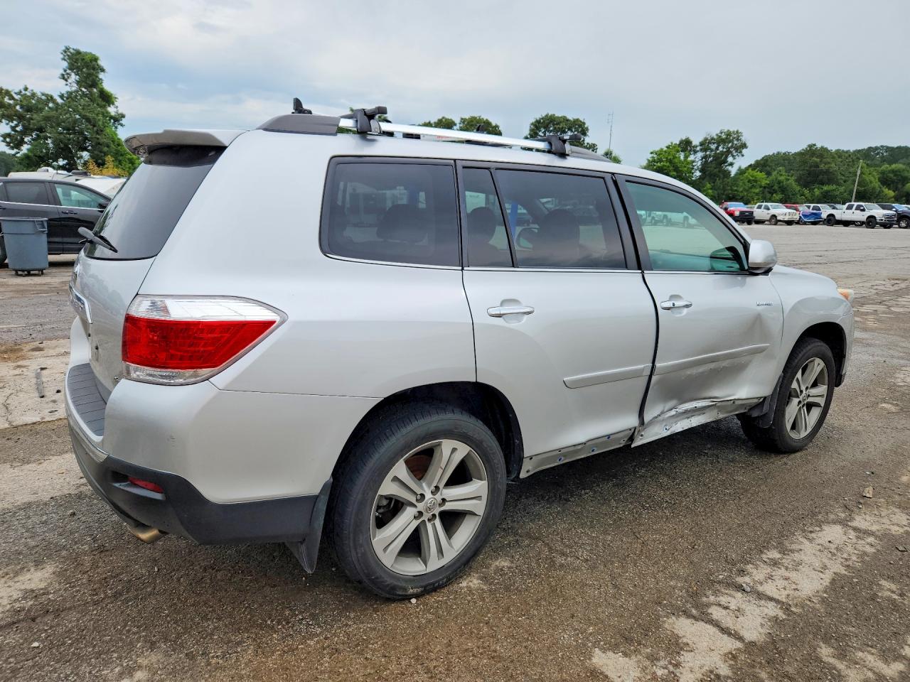 2011 Toyota Highlander Limited Silver vin: 5TDDK3EH3BS092944