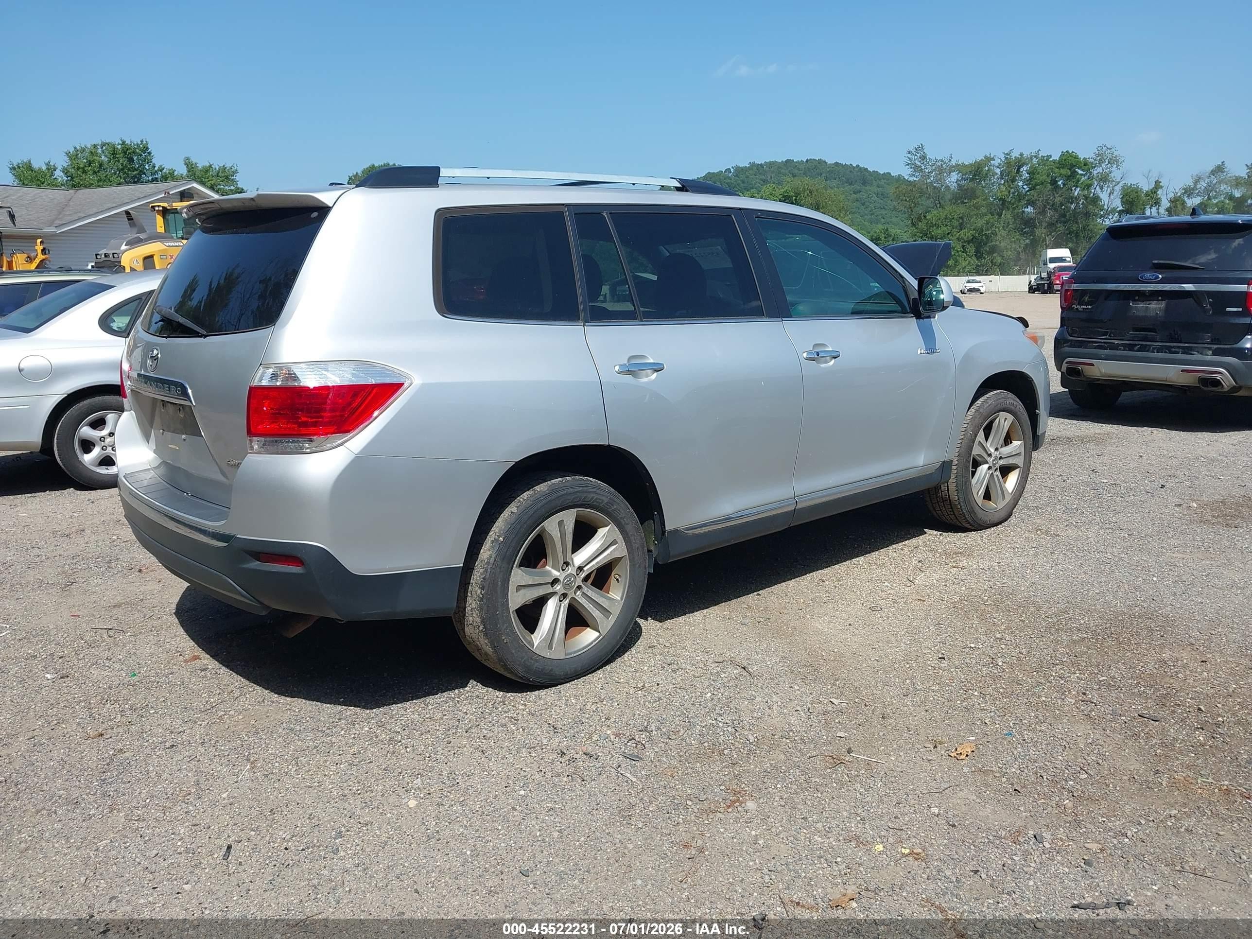 2012 Toyota Highlander Limited V6 Silver vin: 5TDDK3EH3CS102518