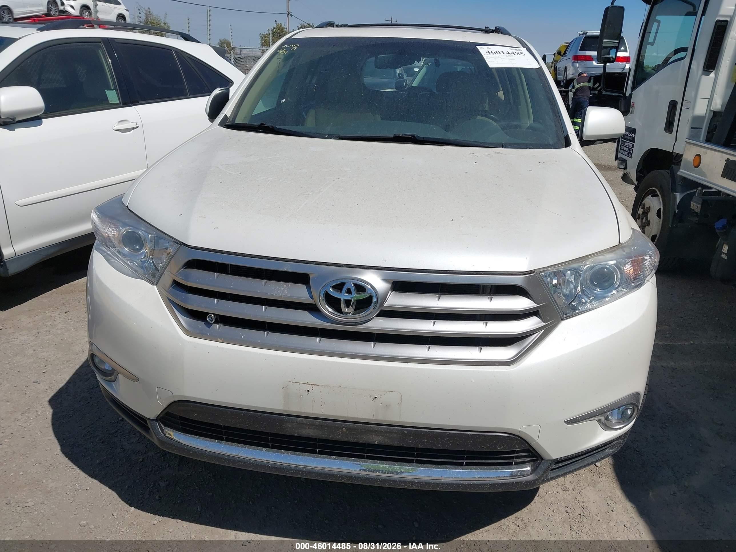 2013 Toyota Highlander Limited V6 Белый vin: 5TDDK3EH3DS259130