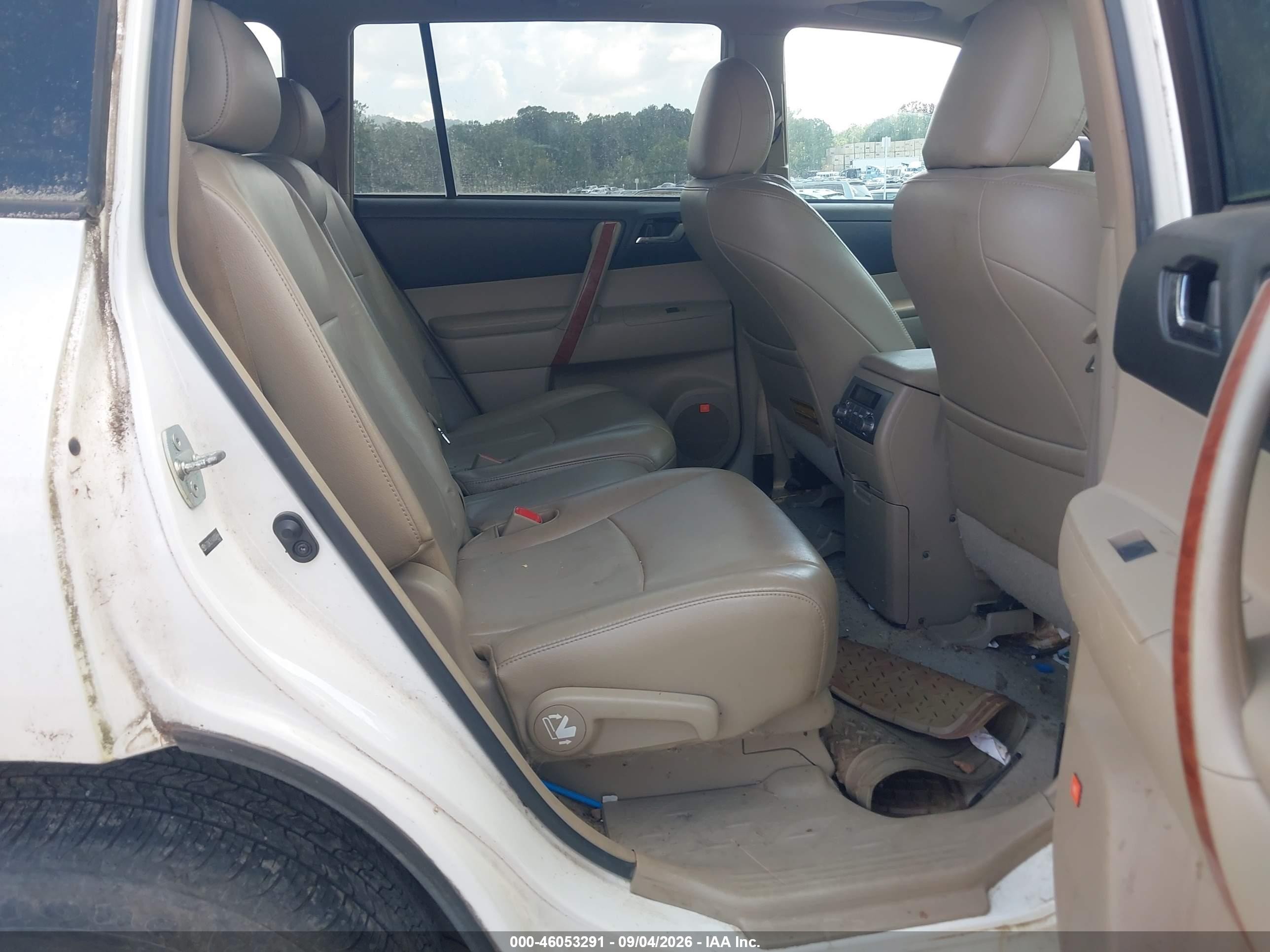 2010 Toyota Highlander Limited V6 White vin: 5TDDK3EH4AS004644