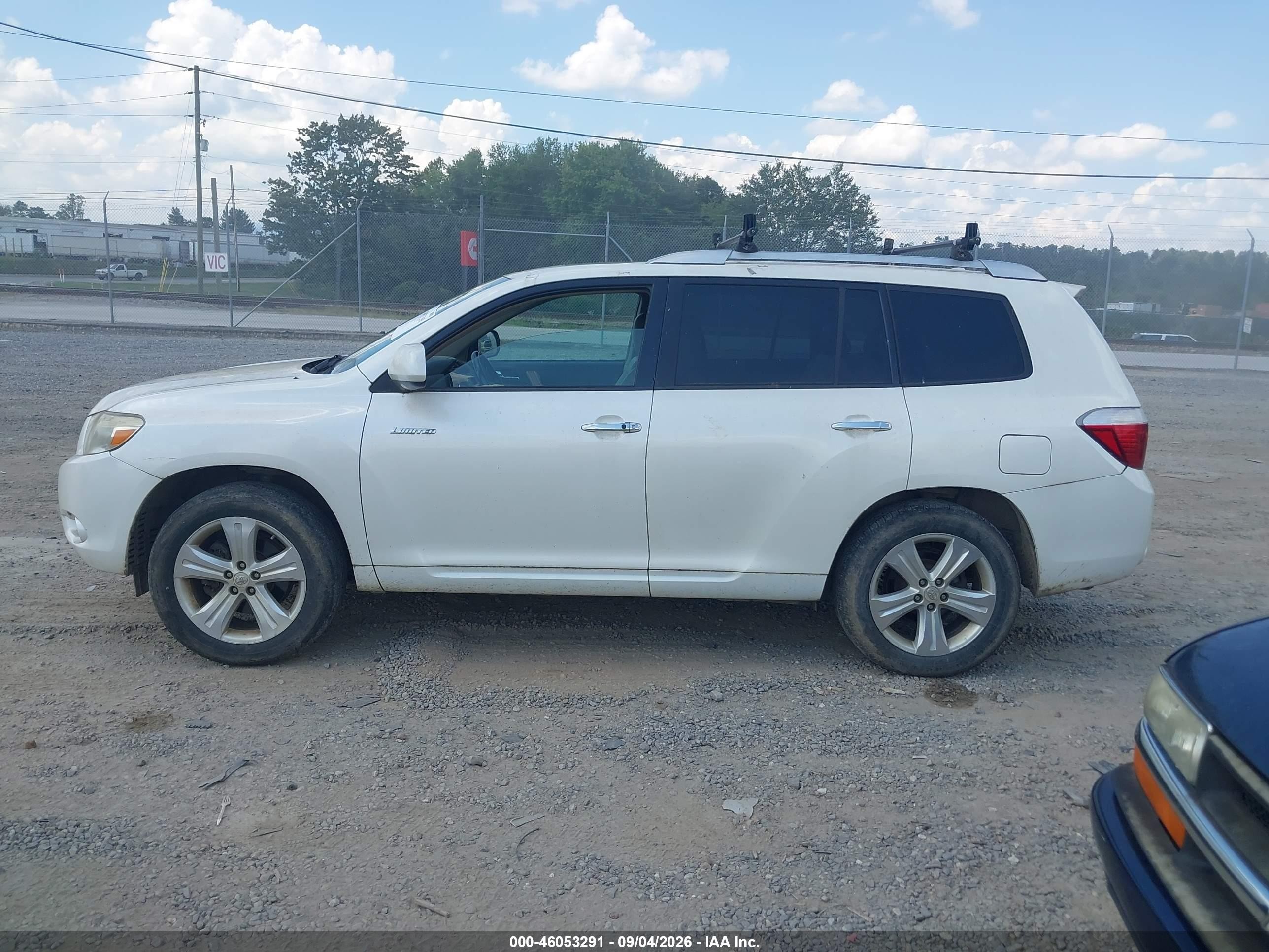 2010 Toyota Highlander Limited V6 White vin: 5TDDK3EH4AS004644