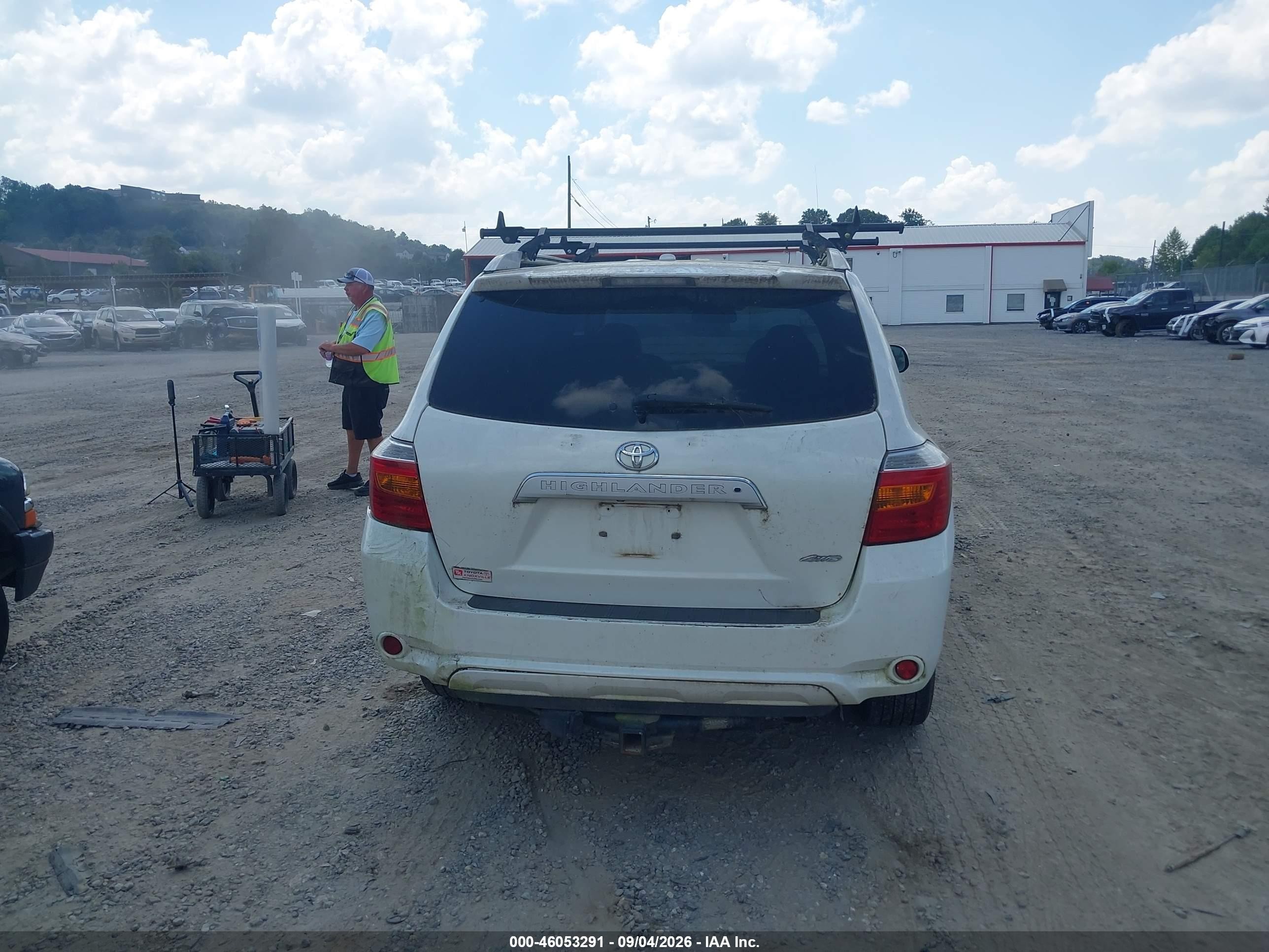 2010 Toyota Highlander Limited V6 White vin: 5TDDK3EH4AS004644