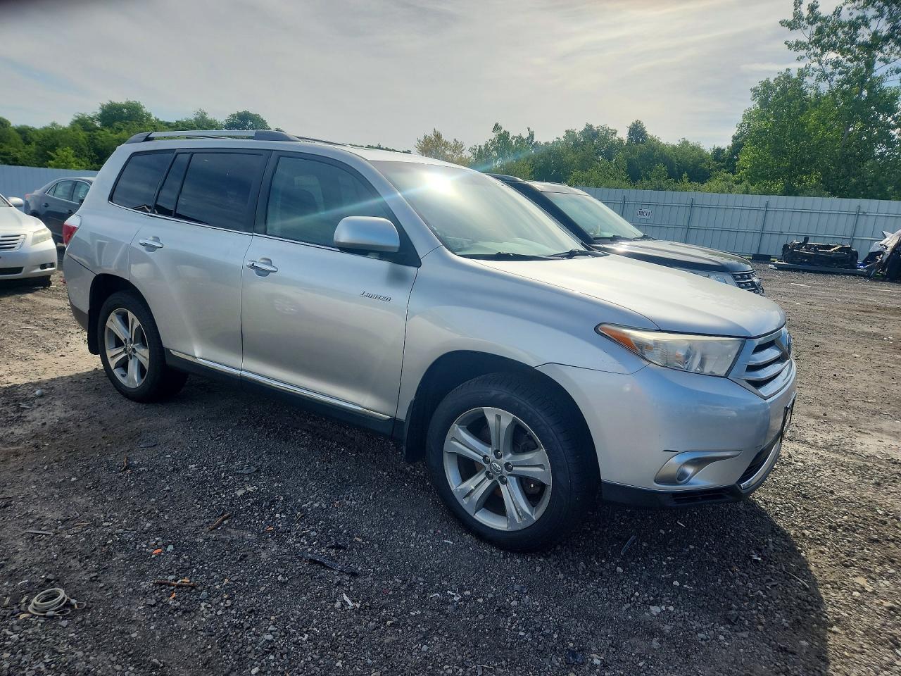 2012 Toyota Highlander Limited Silver vin: 5TDDK3EH4CS137407