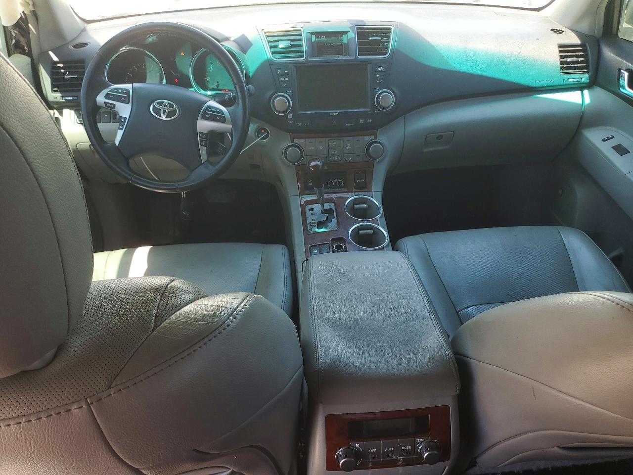2012 Toyota Highlander Limited Silver vin: 5TDDK3EH4CS157480