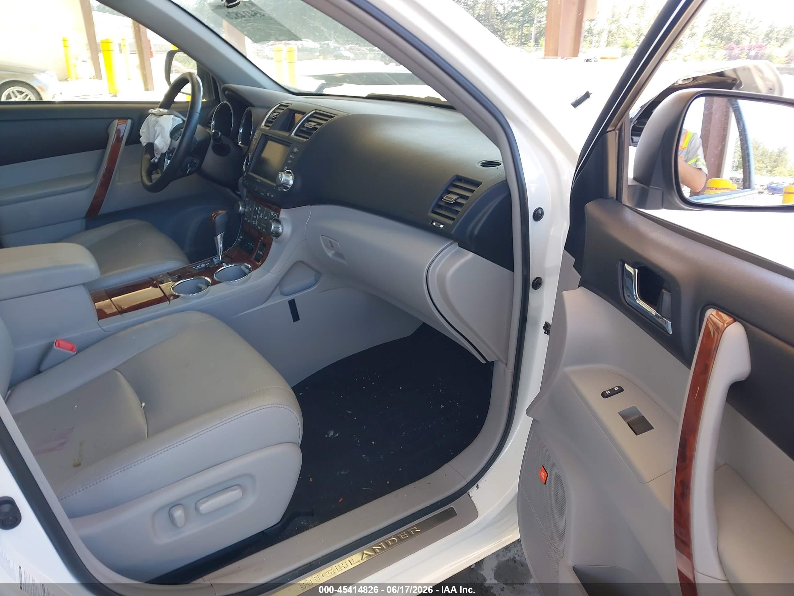 2012 Toyota Highlander Limited V6 White vin: 5TDDK3EH4CS163327