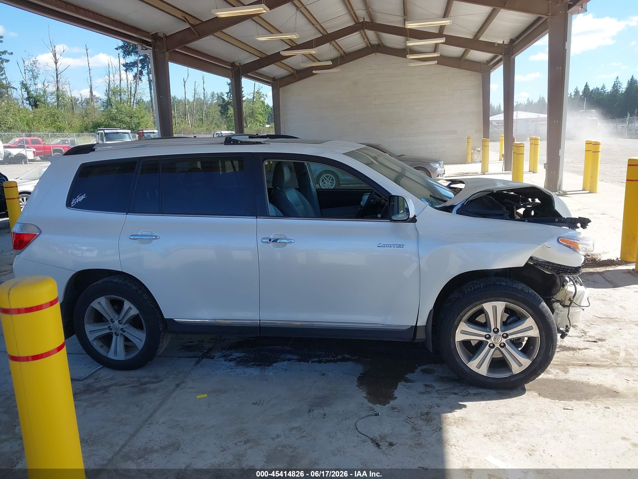 2012 Toyota Highlander Limited V6 White vin: 5TDDK3EH4CS163327