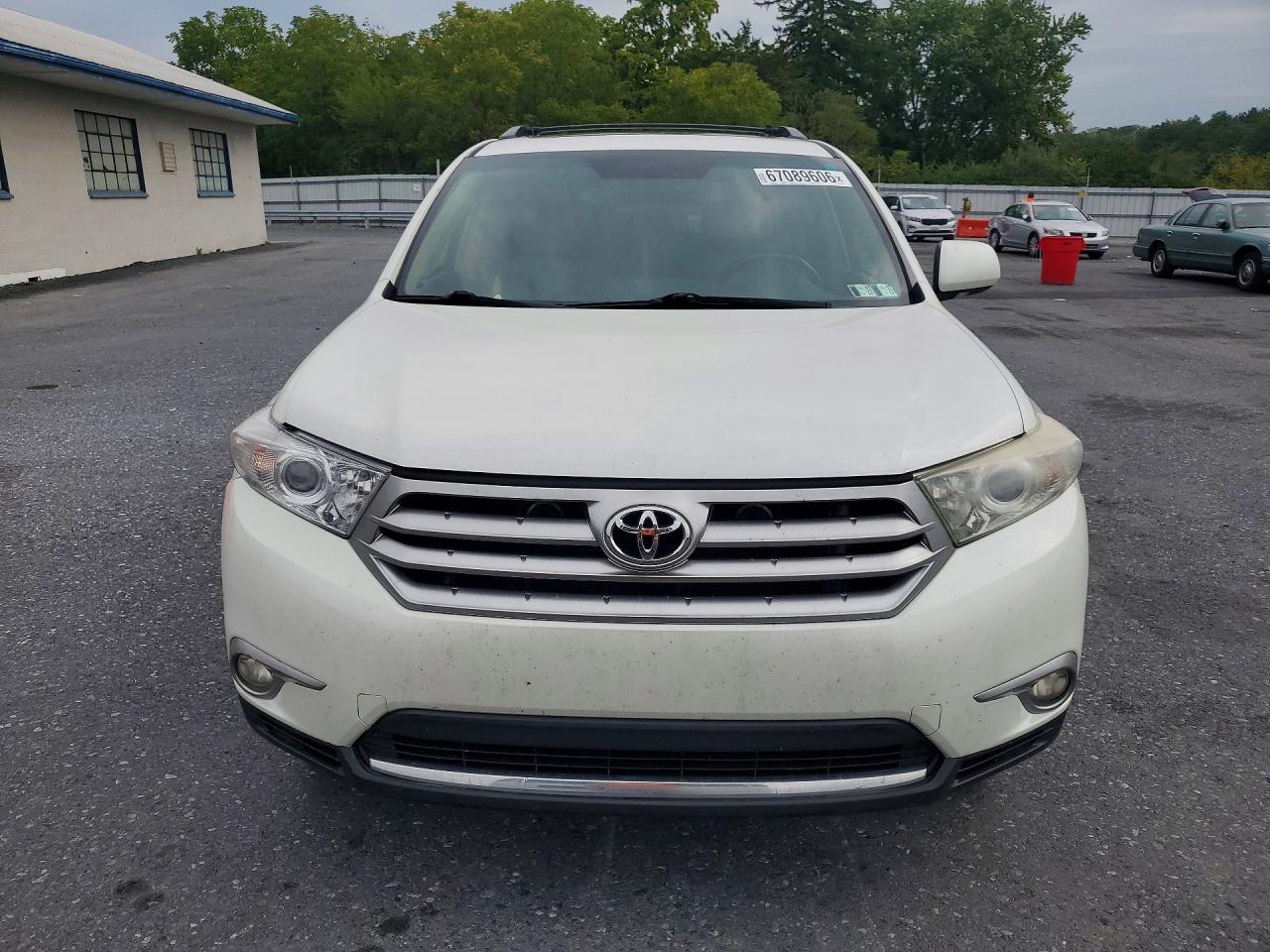 2013 Toyota Highlander Limited White vin: 5TDDK3EH4DS176970