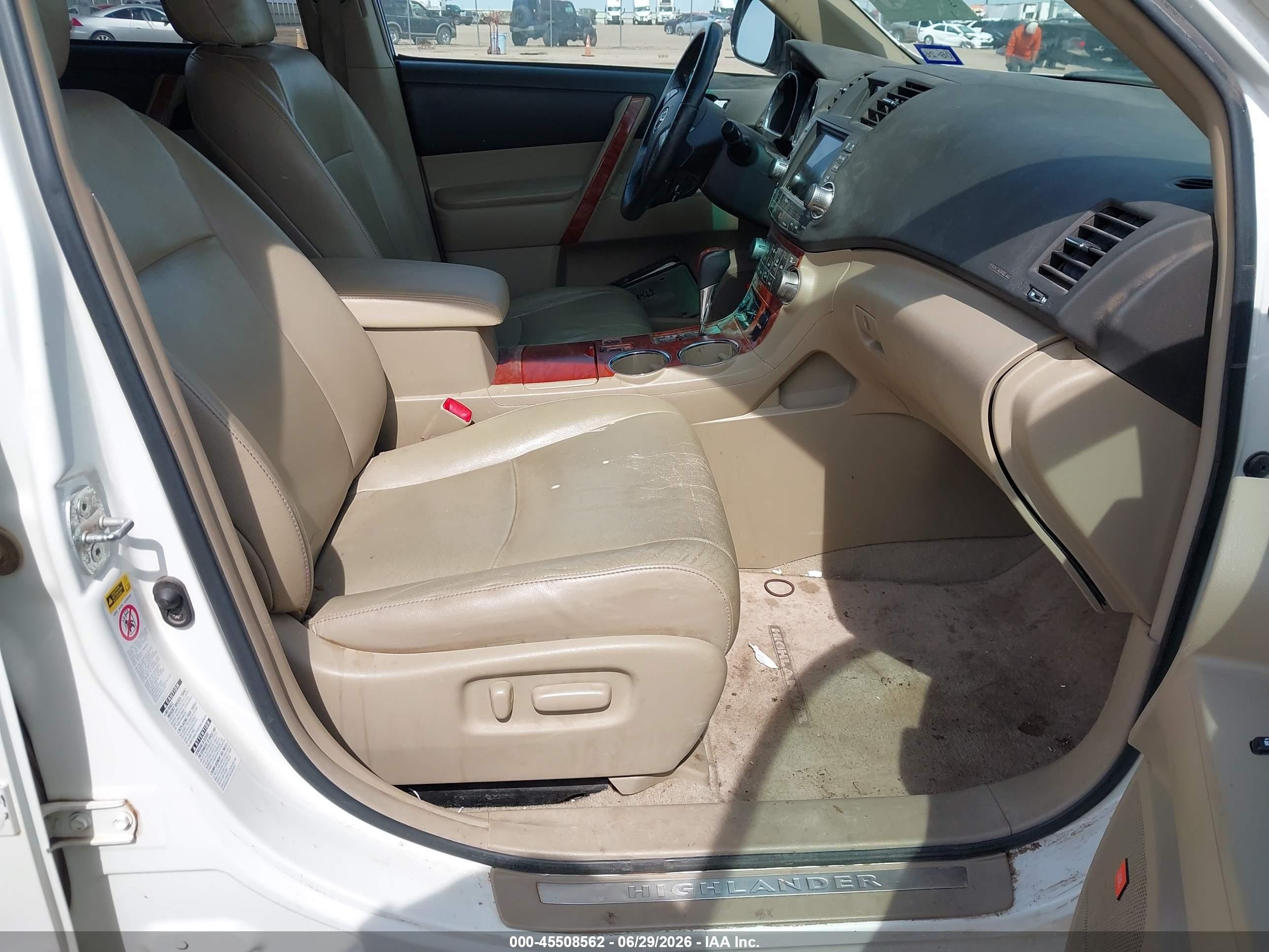 2010 Toyota Highlander Limited V6 White vin: 5TDDK3EH5AS001929