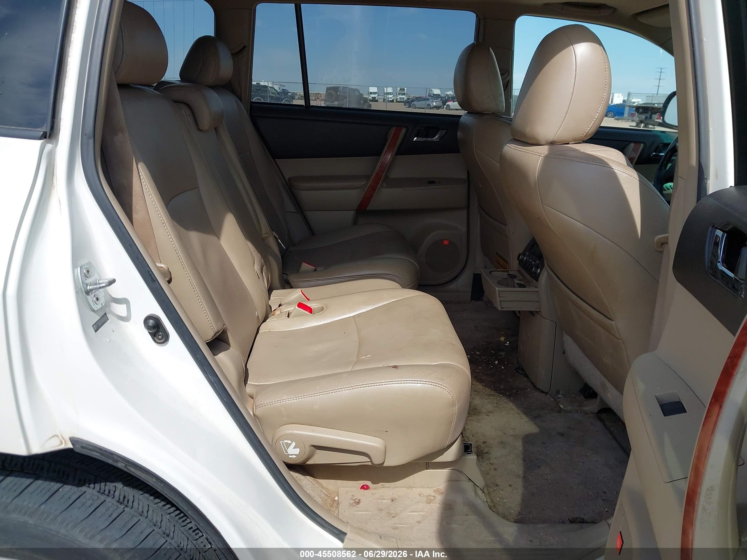 2010 Toyota Highlander Limited V6 White vin: 5TDDK3EH5AS001929
