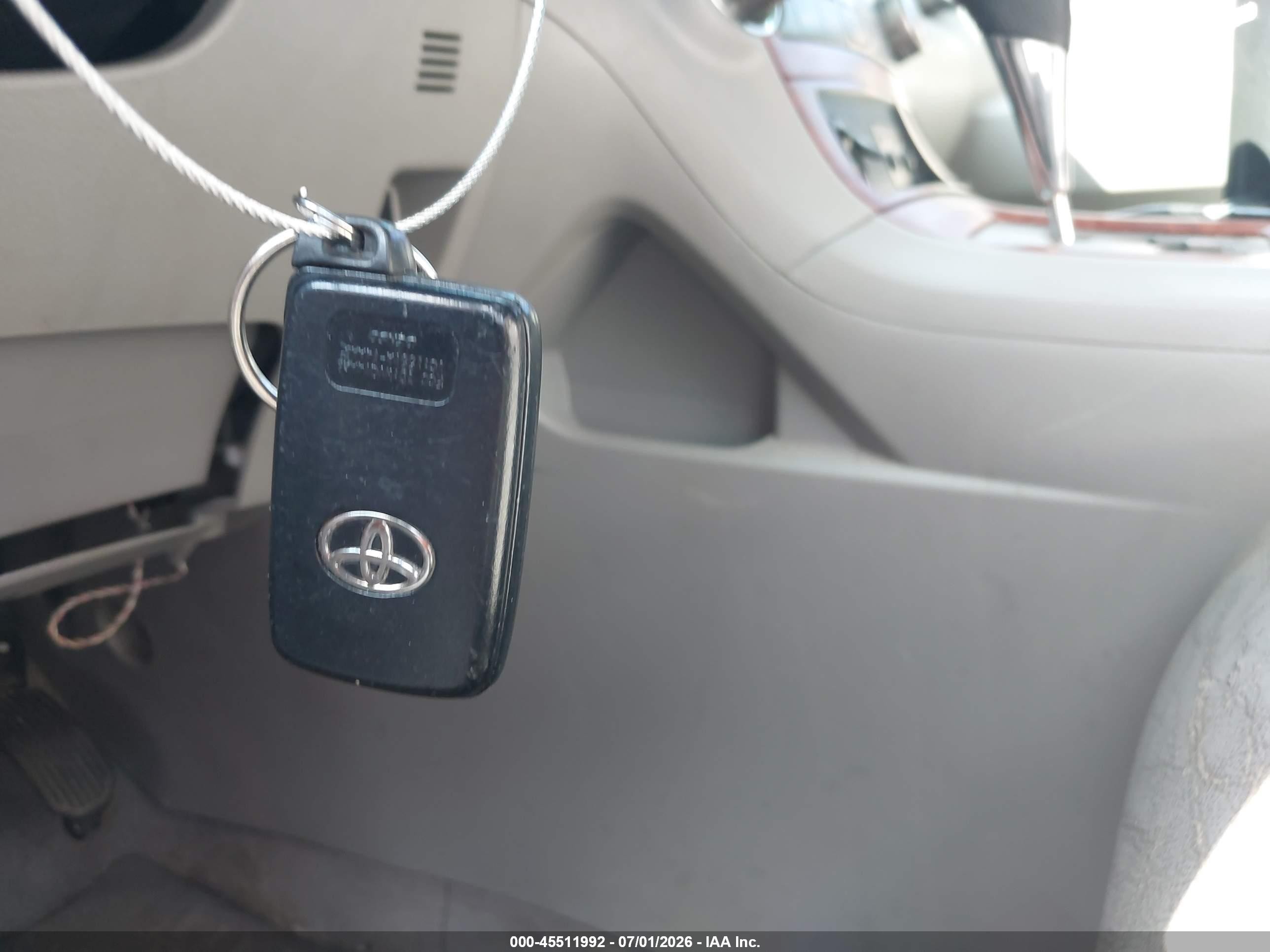 2010 Toyota Highlander Limited V6 Silver vin: 5TDDK3EH5AS019363