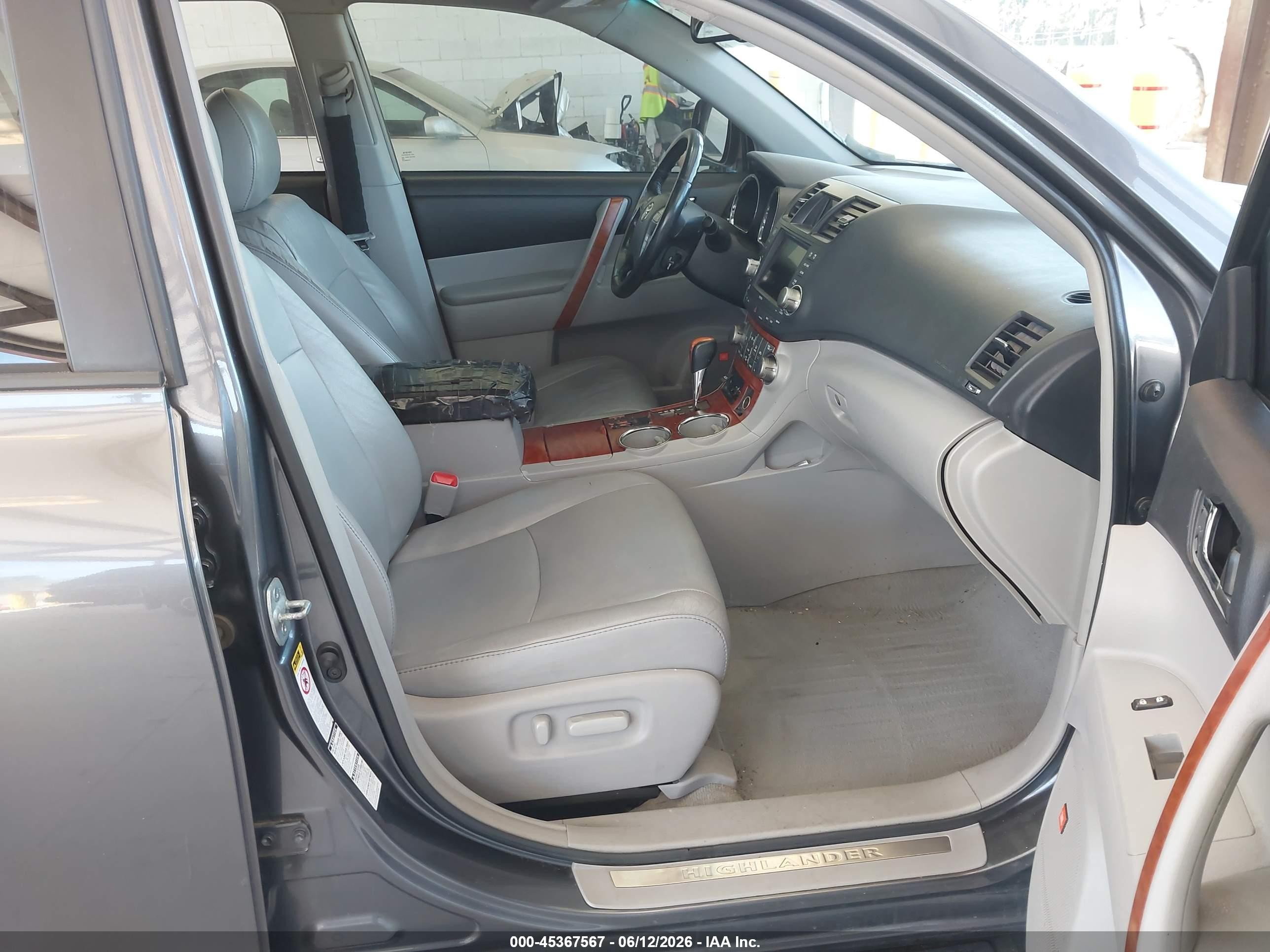 2010 Toyota Highlander Limited V6 Gray vin: 5TDDK3EH5AS024904
