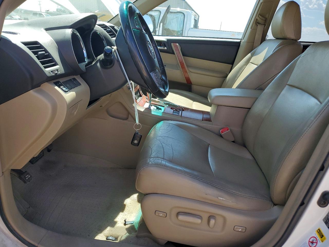 2010 Toyota Highlander Limited White vin: 5TDDK3EH5AS032064
