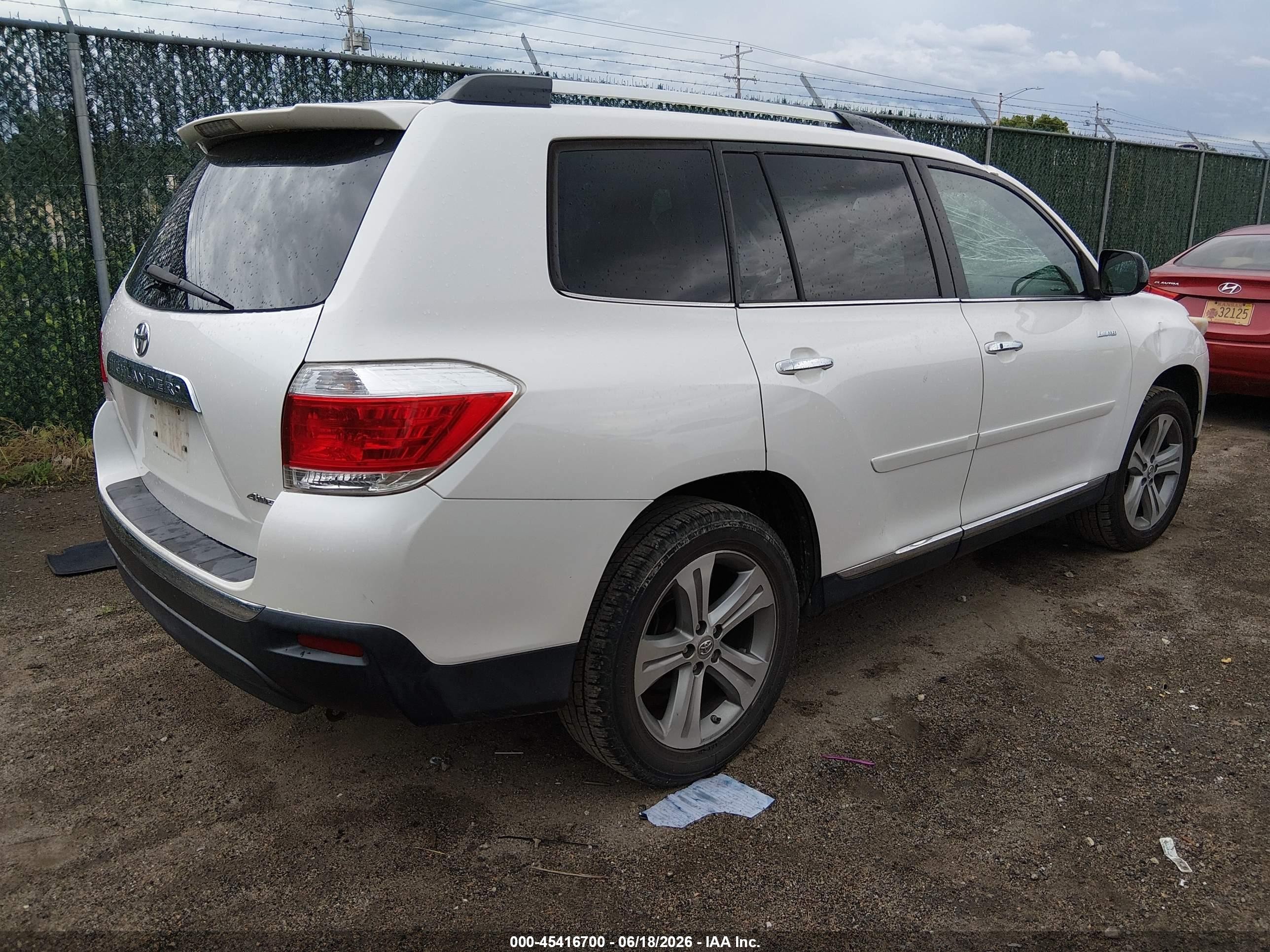 2011 Toyota Highlander Limited V6 White vin: 5TDDK3EH5BS046709
