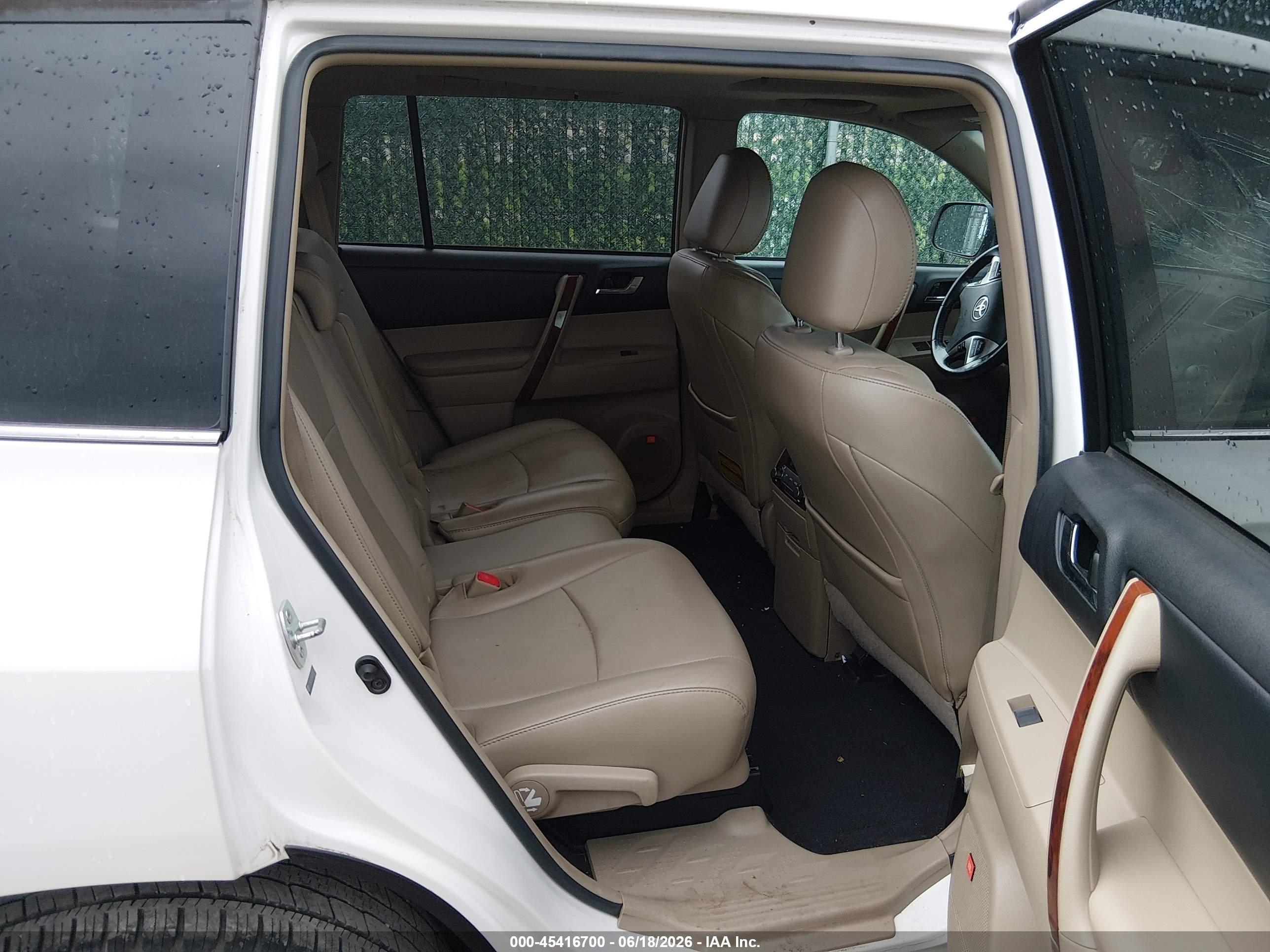 2011 Toyota Highlander Limited V6 White vin: 5TDDK3EH5BS046709
