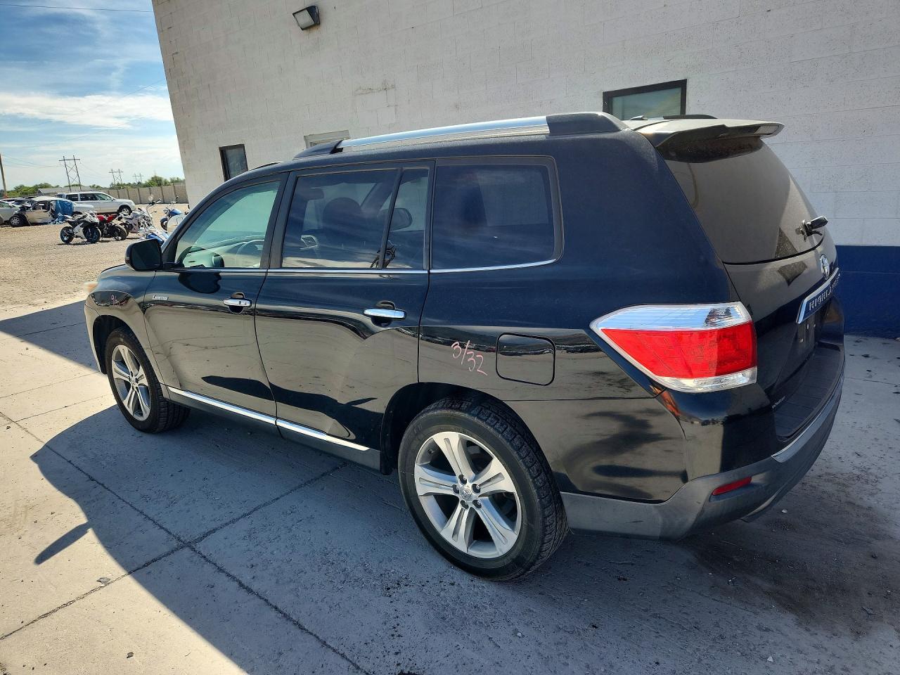 2011 Toyota Highlander Limited Черный vin: 5TDDK3EH5BS052767