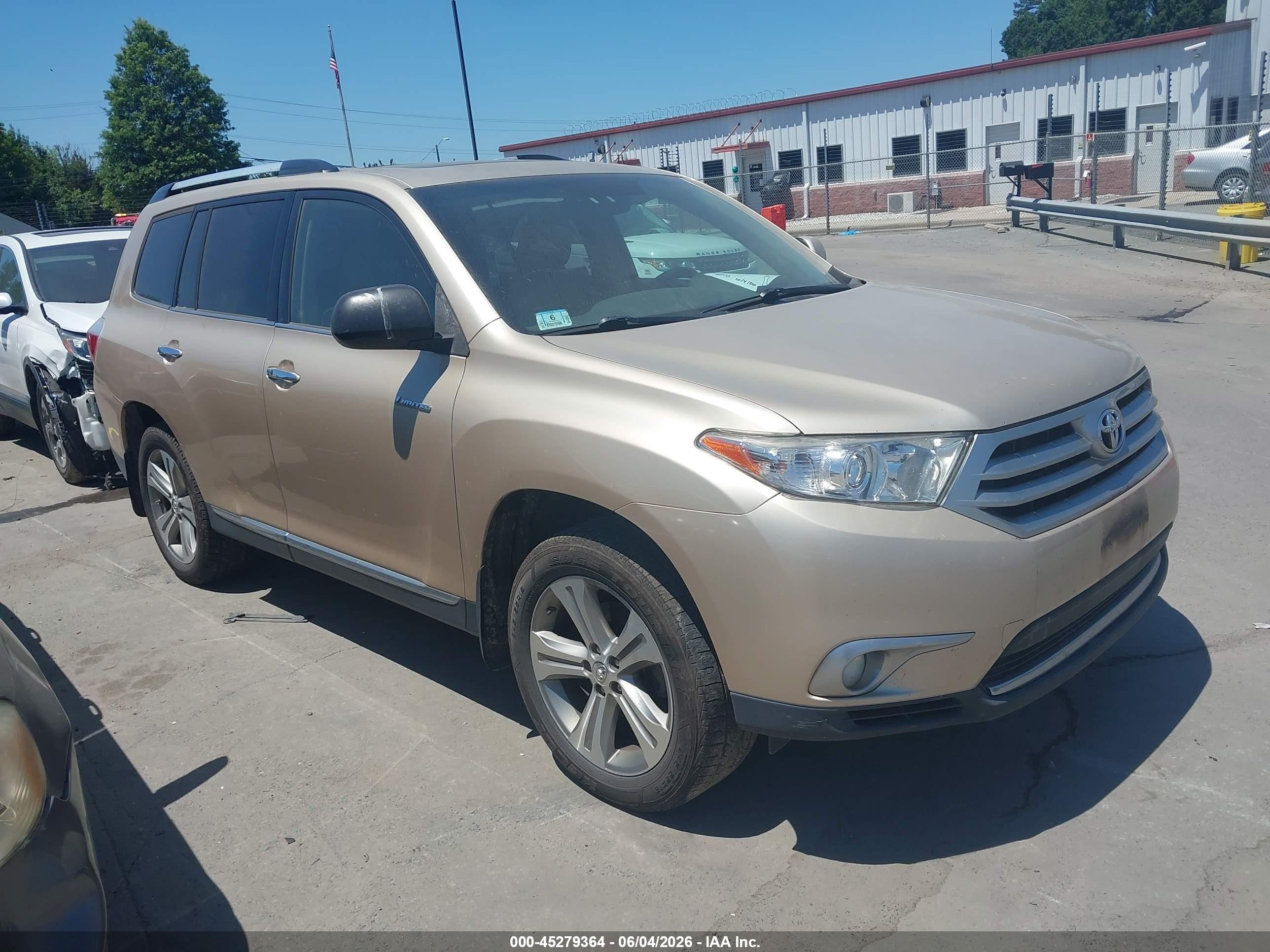 2011 Toyota Highlander Limited V6 Золотой vin: 5TDDK3EH5BS056849