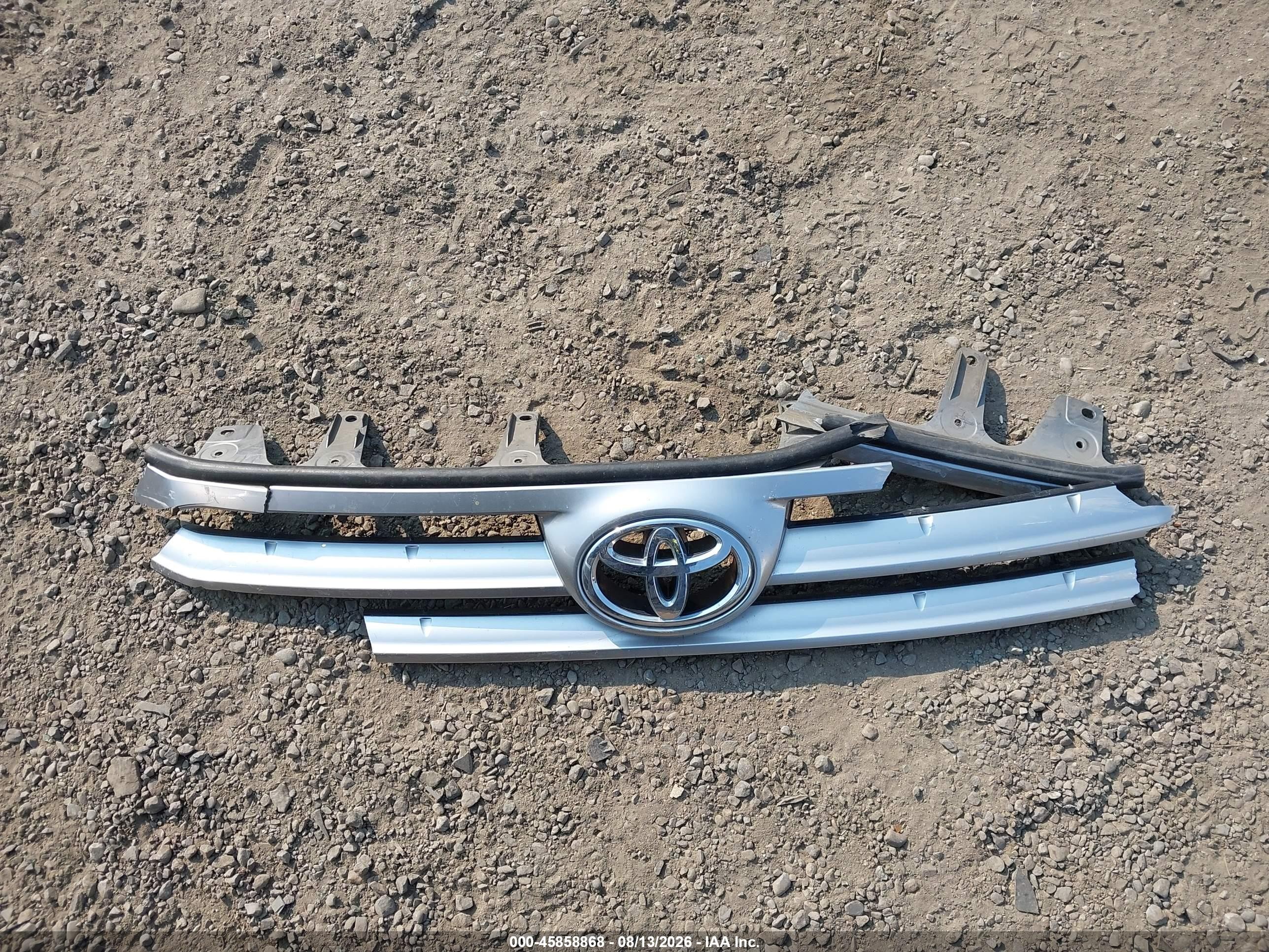 2011 Toyota Highlander Limited V6 Серебряный vin: 5TDDK3EH5BS076390