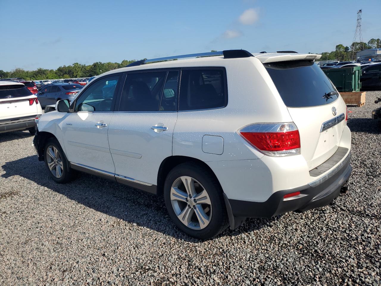 2012 Toyota Highlander Base White vin: 5TDDK3EH5CS161621