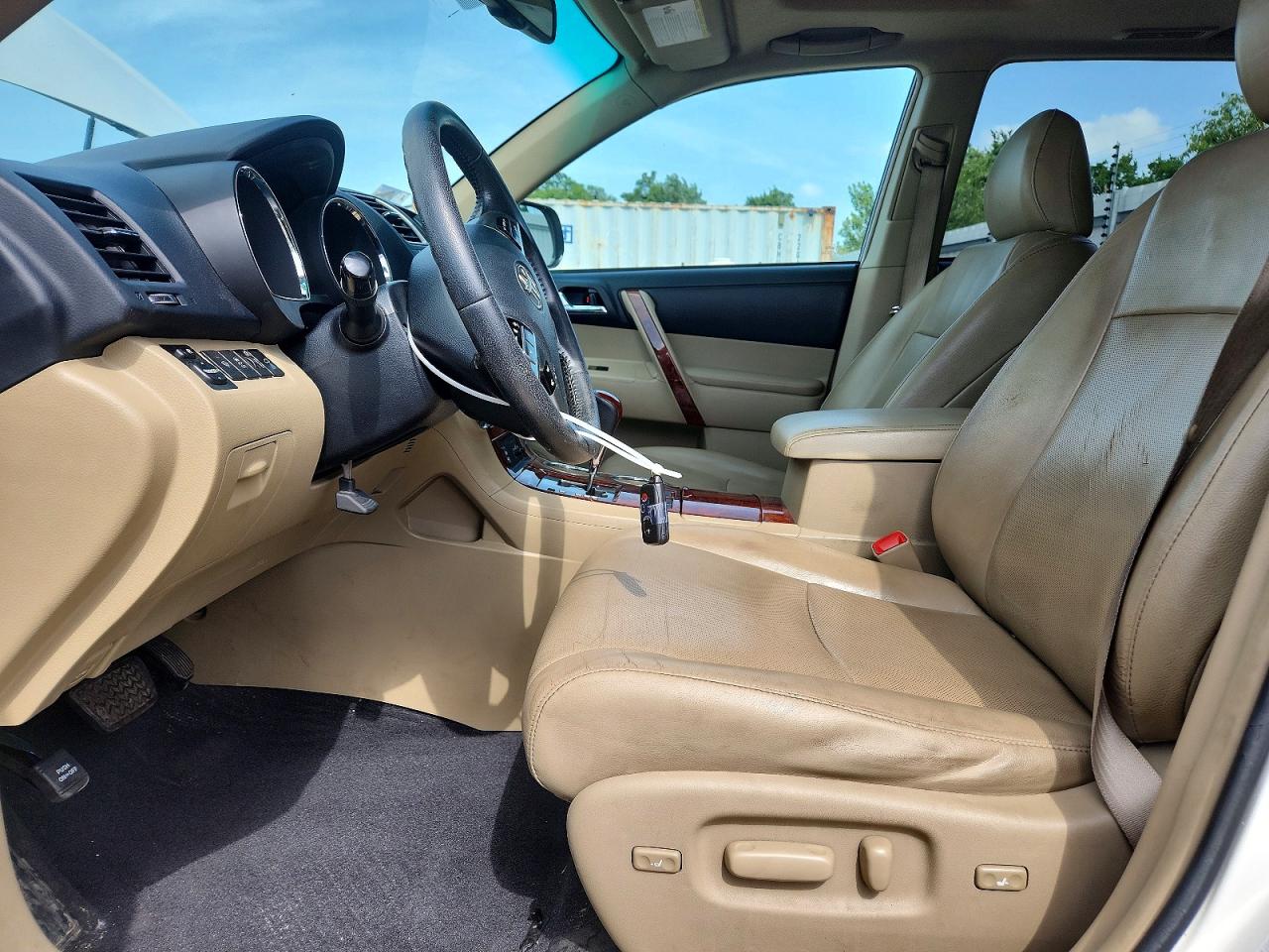 2013 Toyota Highlander Limited White vin: 5TDDK3EH5DS226002