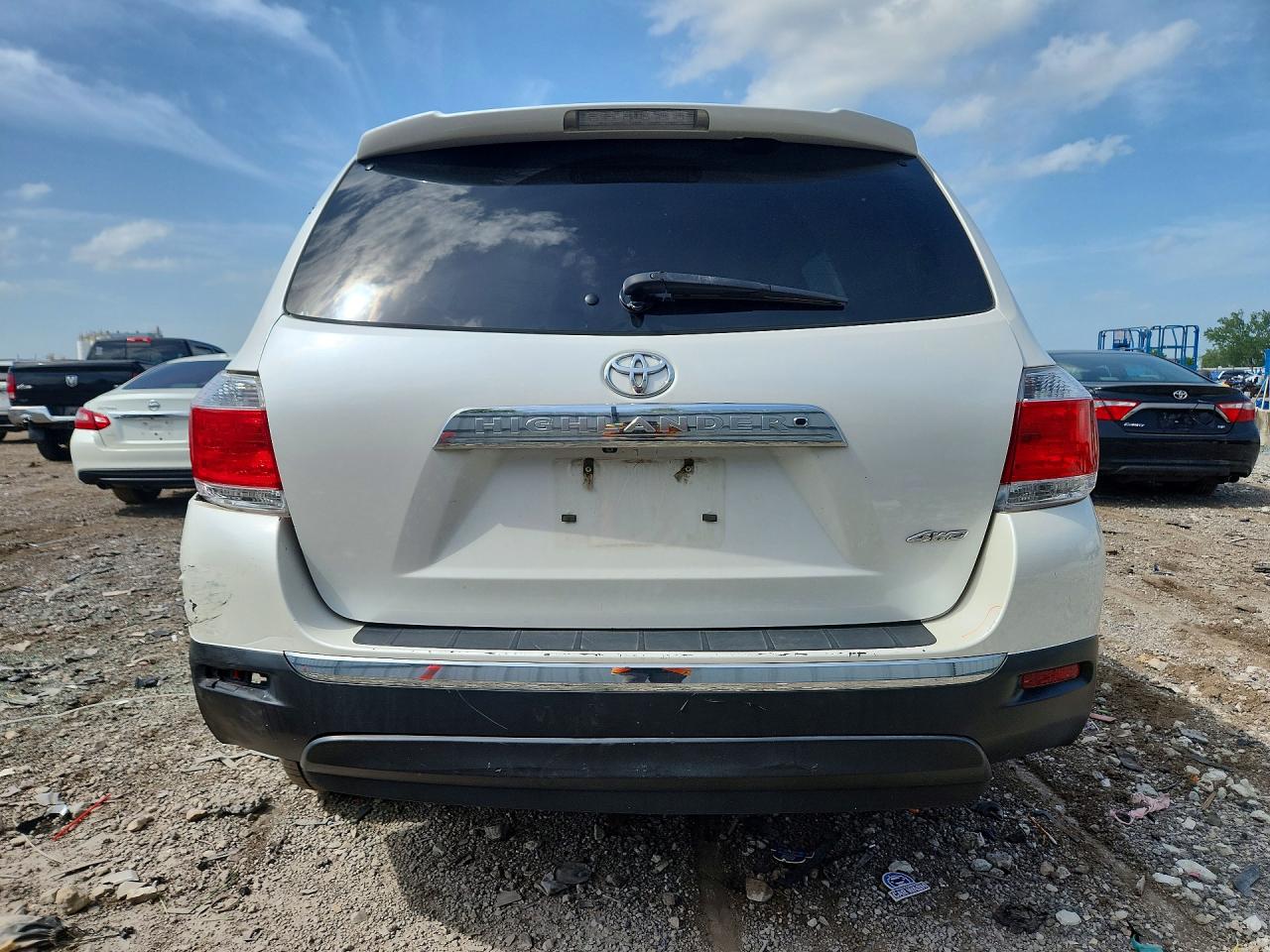 2013 Toyota Highlander Limited White vin: 5TDDK3EH5DS226002