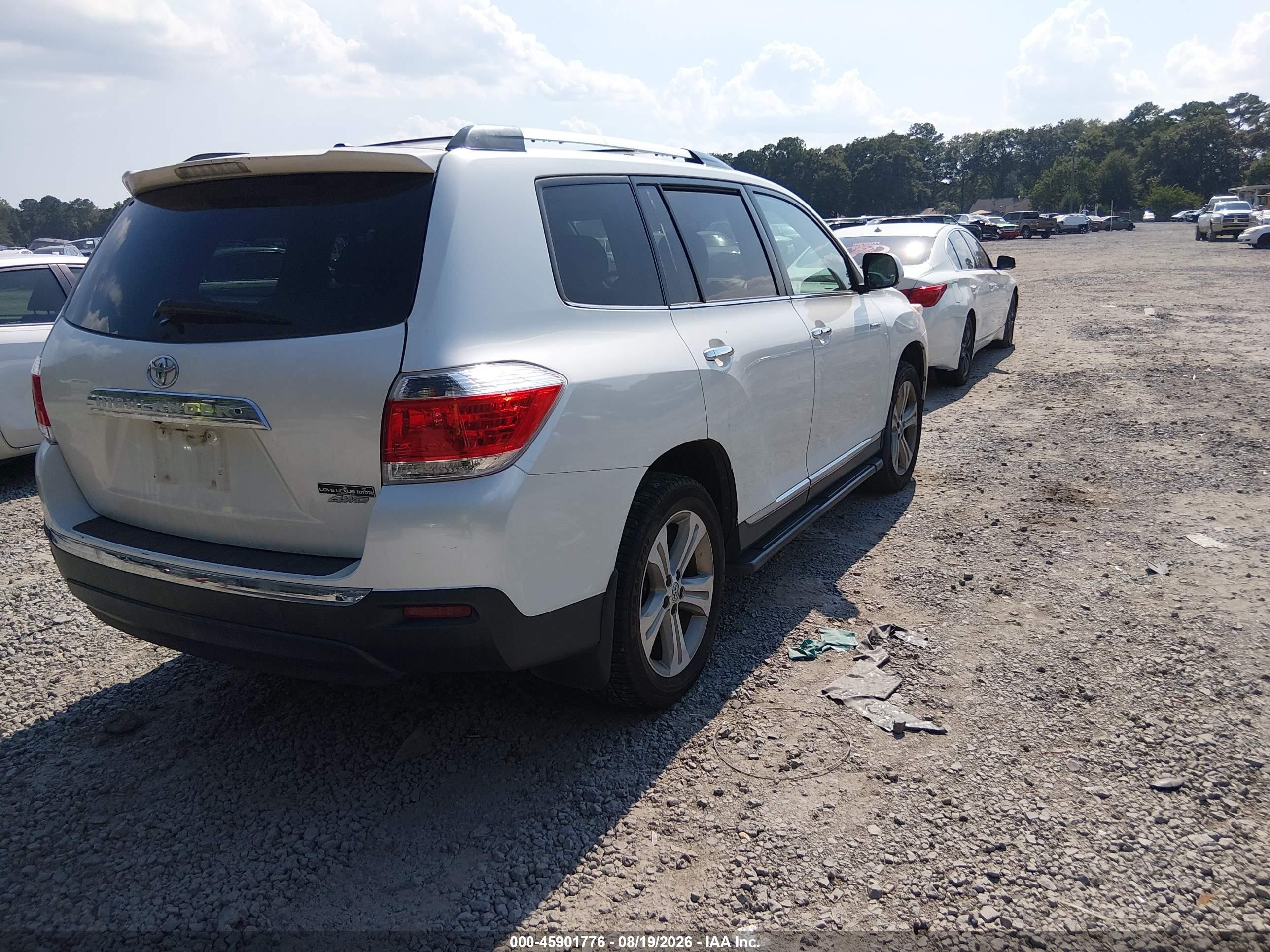 2013 Toyota Highlander Limited V6 White vin: 5TDDK3EH5DS252986