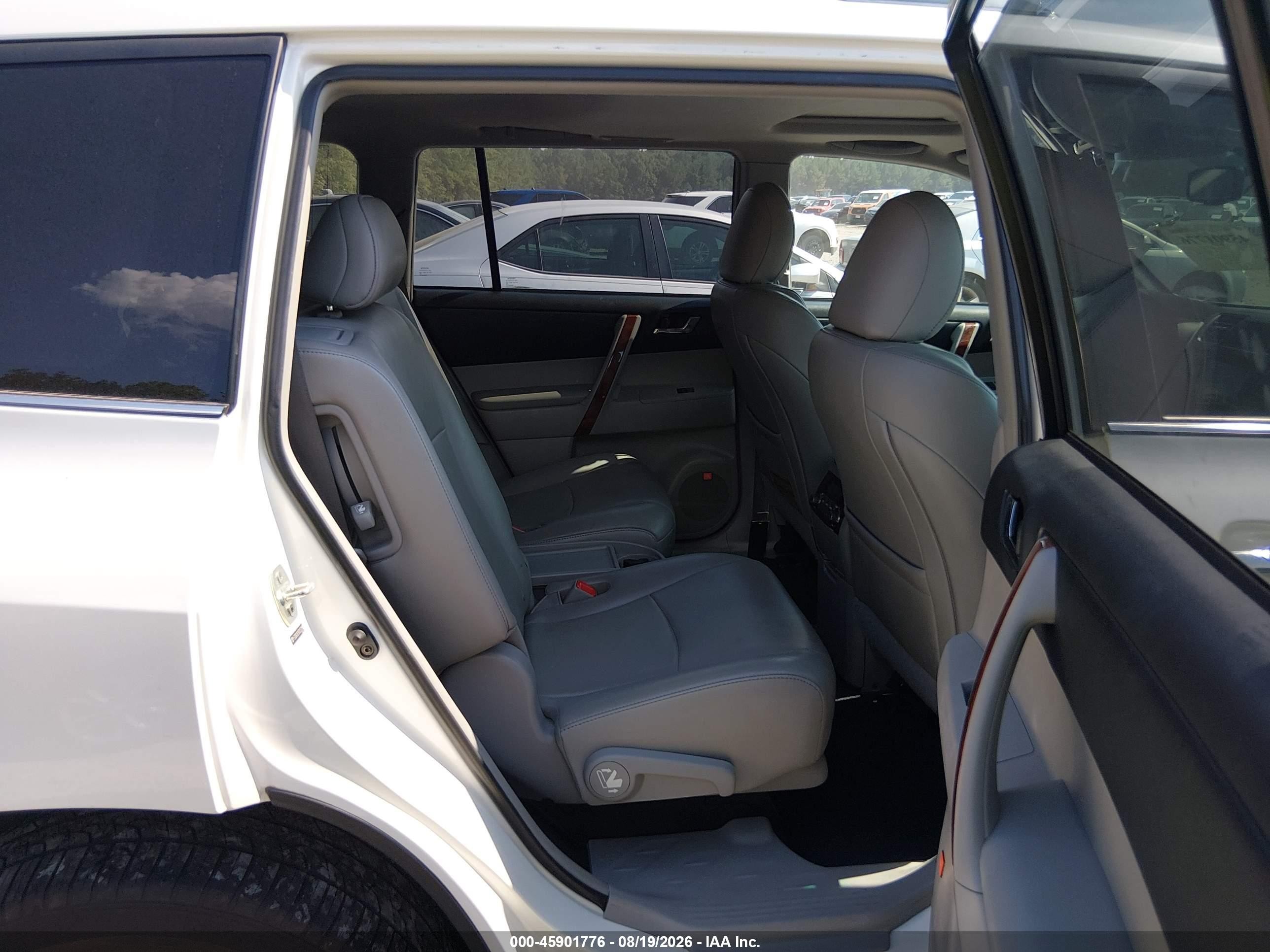 2013 Toyota Highlander Limited V6 White vin: 5TDDK3EH5DS252986
