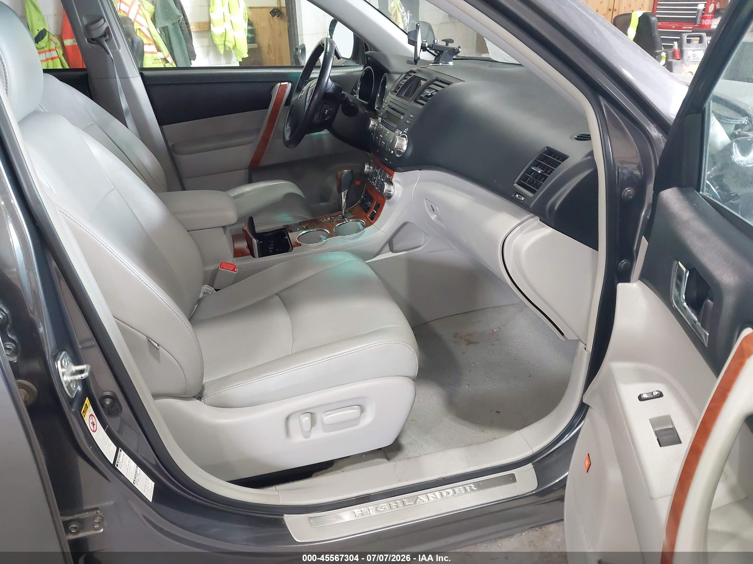 2010 Toyota Highlander Limited V6 Gray vin: 5TDDK3EH6AS014107