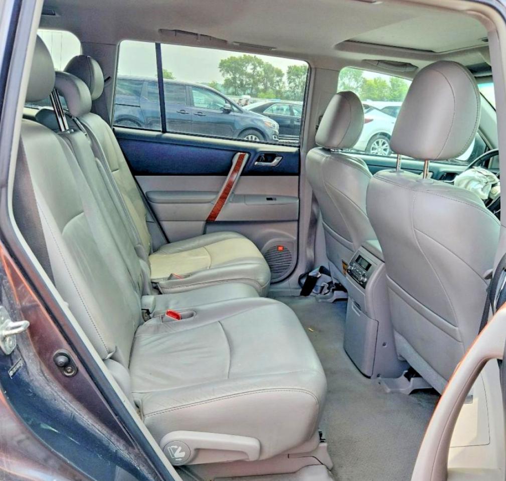 2010 Toyota Highlander Limited Gray vin: 5TDDK3EH6AS021591
