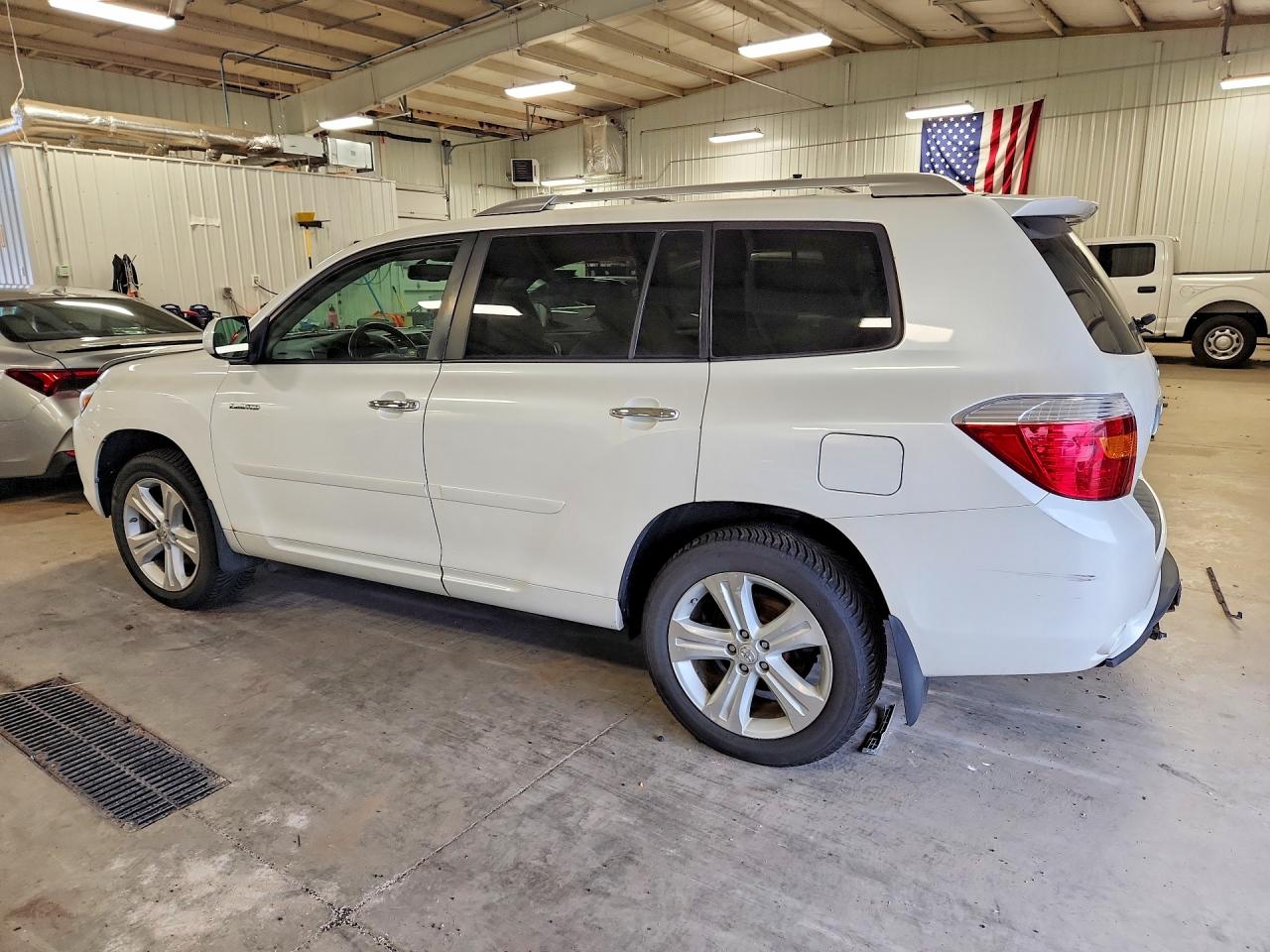 2010 Toyota Highlander Limited White vin: 5TDDK3EH6AS022997