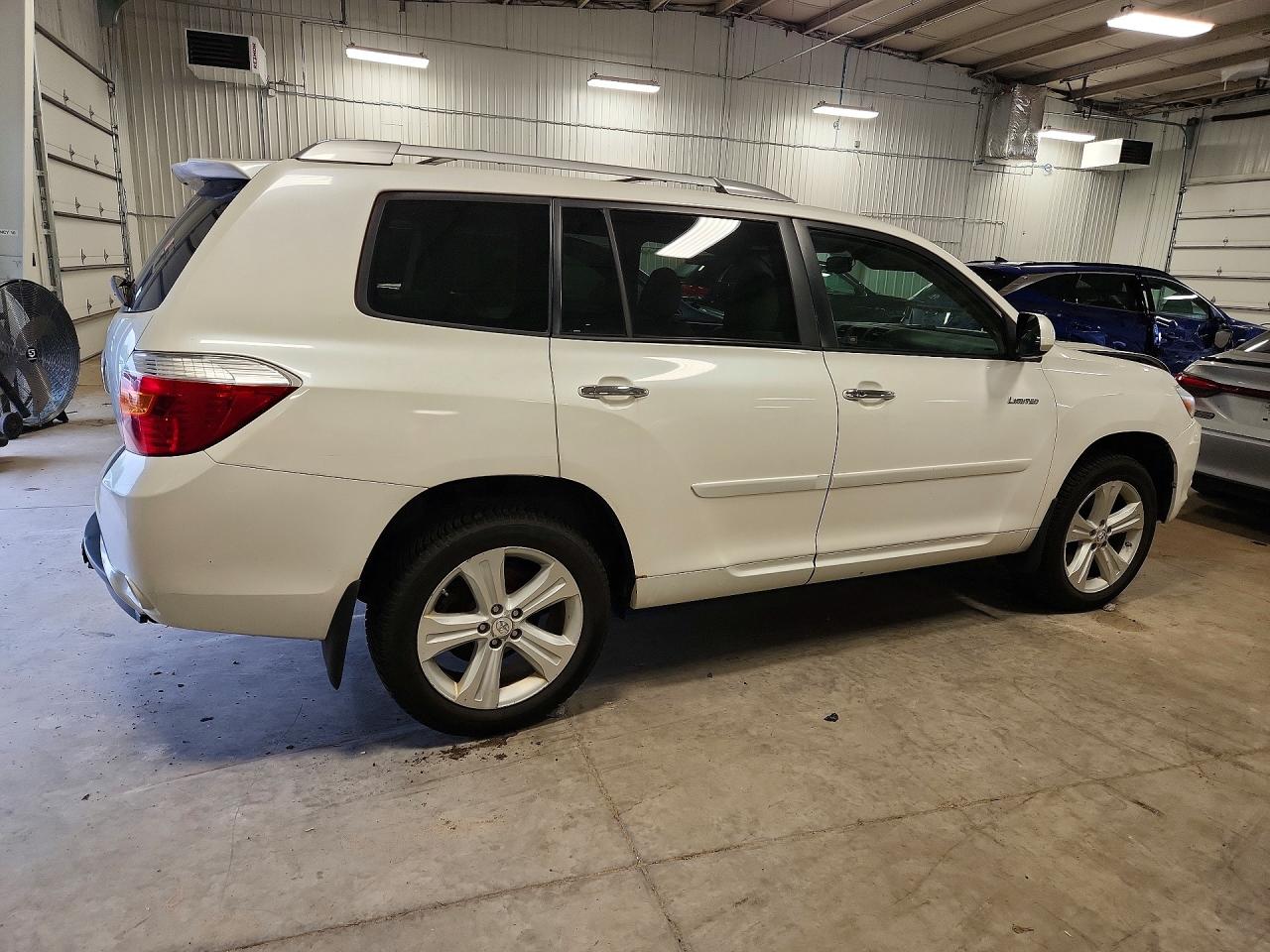2010 Toyota Highlander Limited White vin: 5TDDK3EH6AS022997