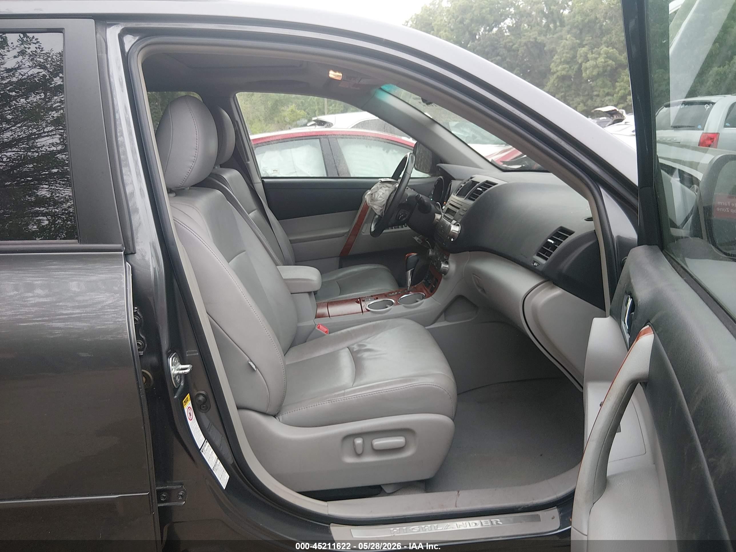 2010 Toyota Highlander Limited V6 Gray vin: 5TDDK3EH6AS040206