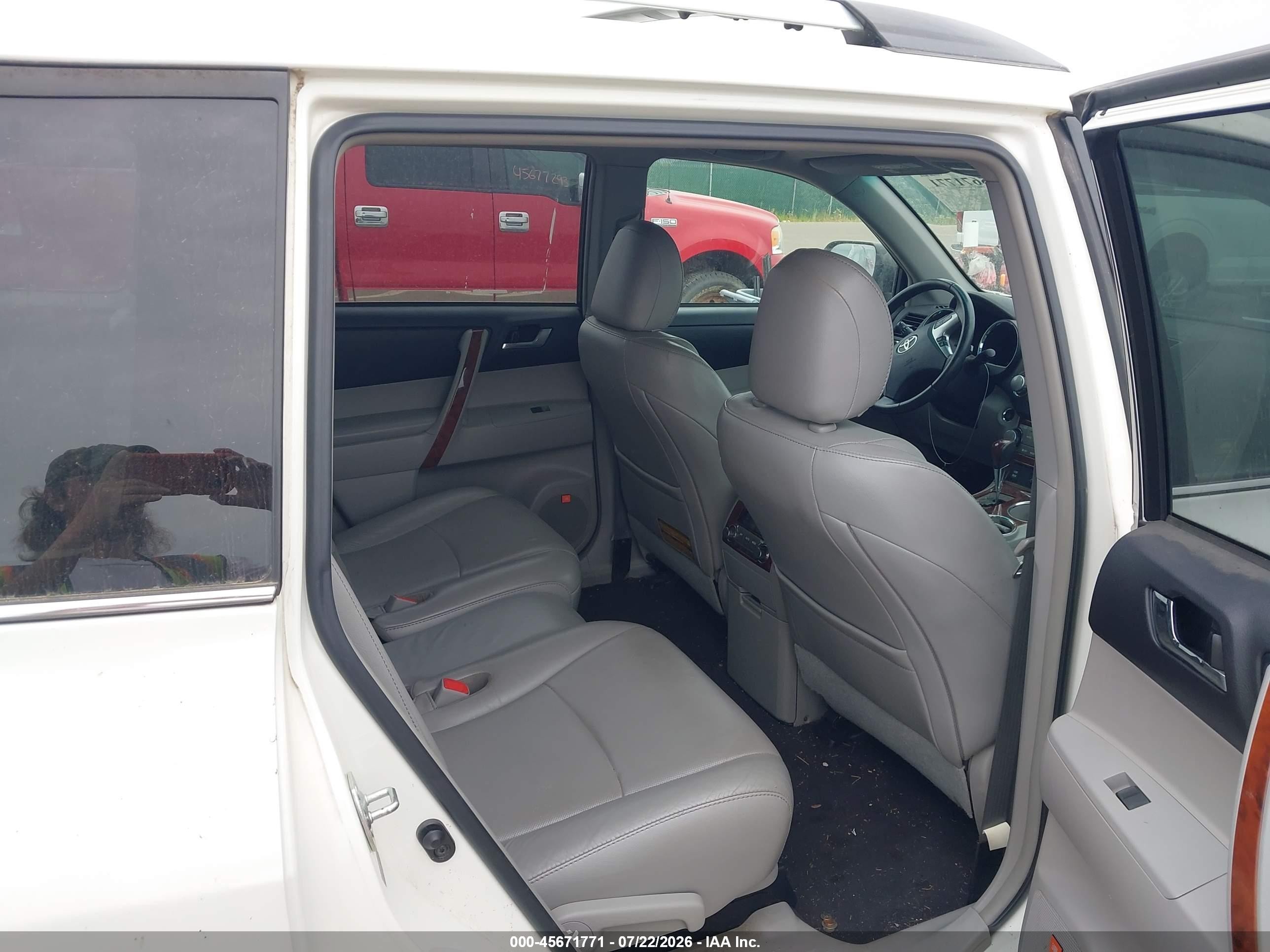 2011 Toyota Highlander Limited V6 Белый vin: 5TDDK3EH6BS051692