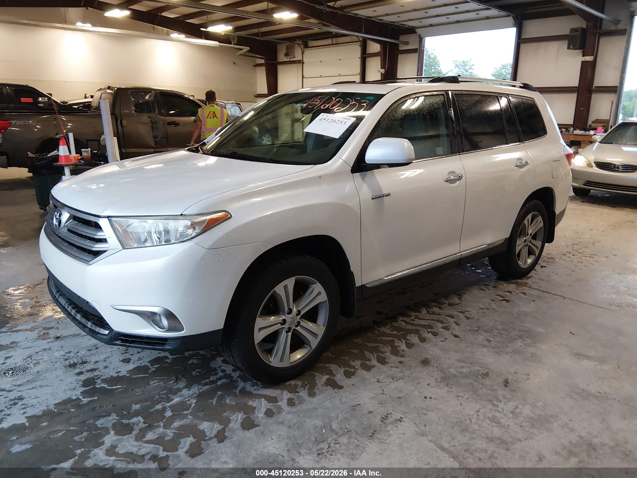 2013 Toyota Highlander Limited V6 White vin: 5TDDK3EH7DS219990