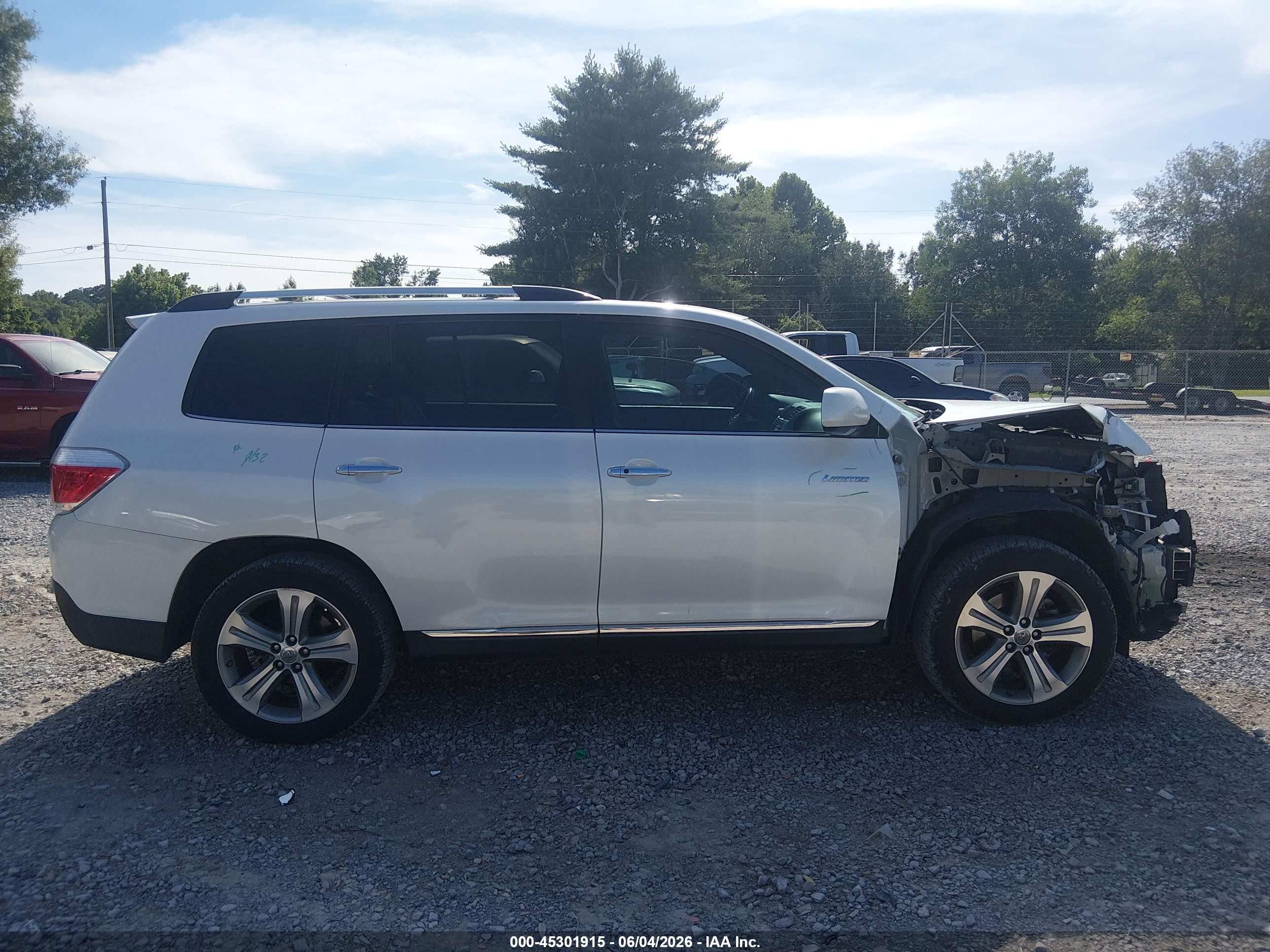 2013 Toyota Highlander Limited V6 White vin: 5TDDK3EH7DS264508