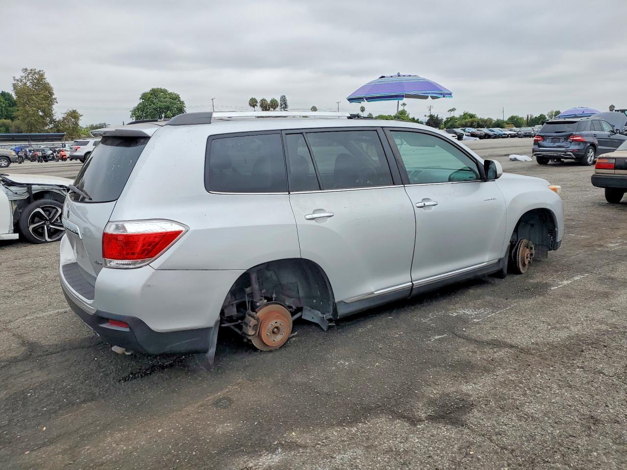 2013 Toyota Highlander Limited Silver vin: 5TDDK3EH8DS251475