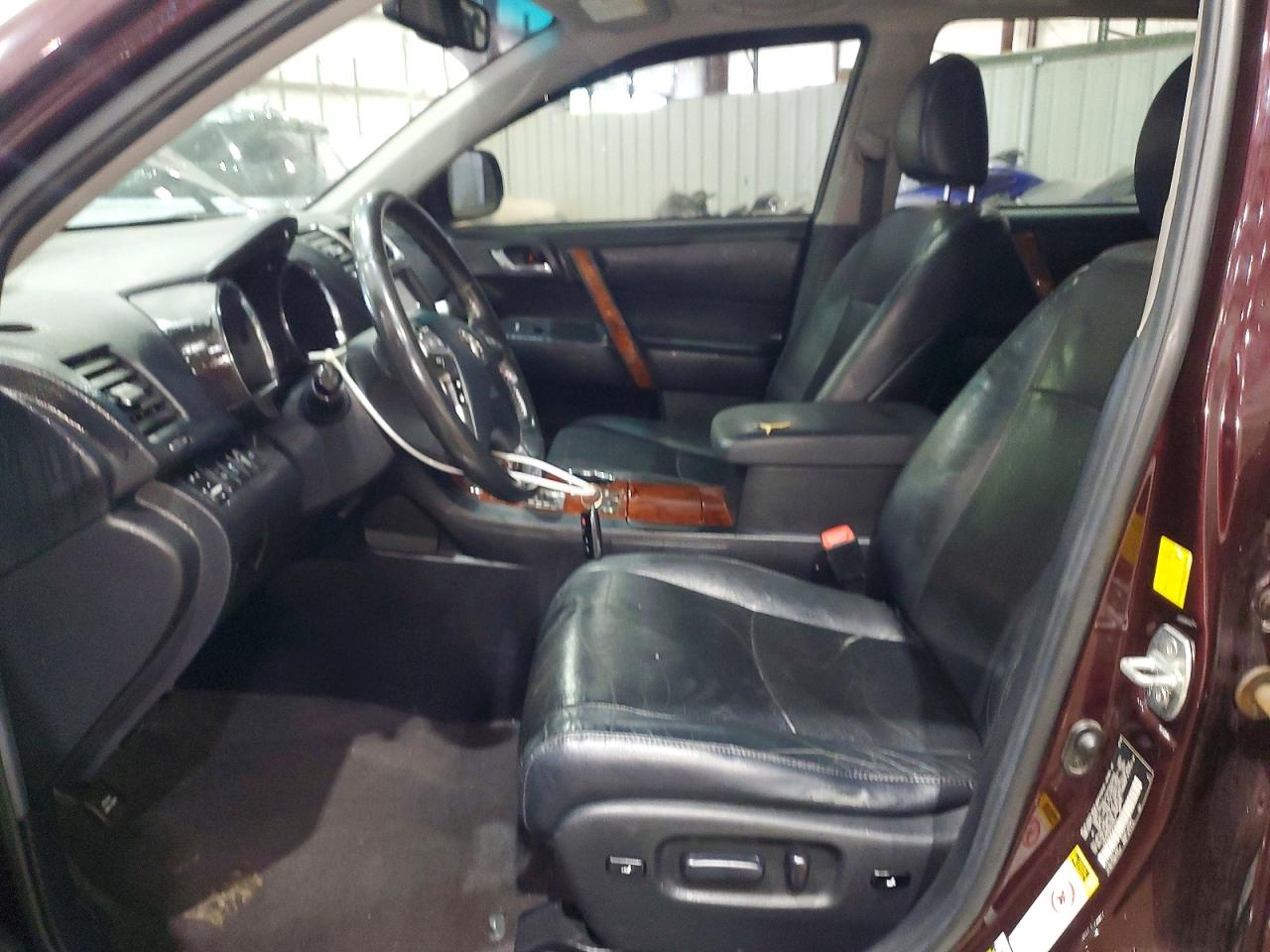 2011 Toyota Highlander Limited Burgundy vin: 5TDDK3EH9BS047653