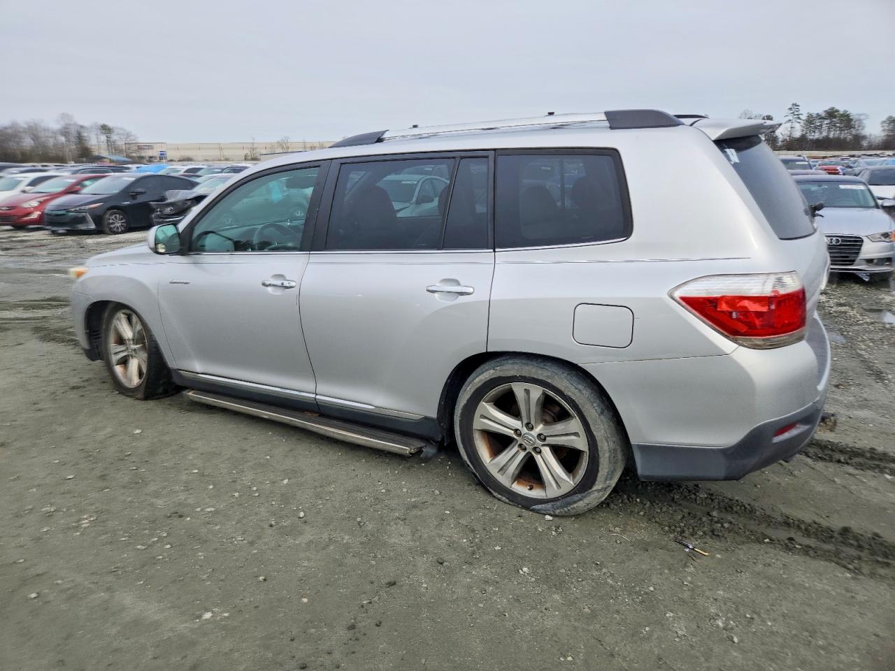 2011 Toyota Highlander Limited Silver vin: 5TDDK3EH9BS077901
