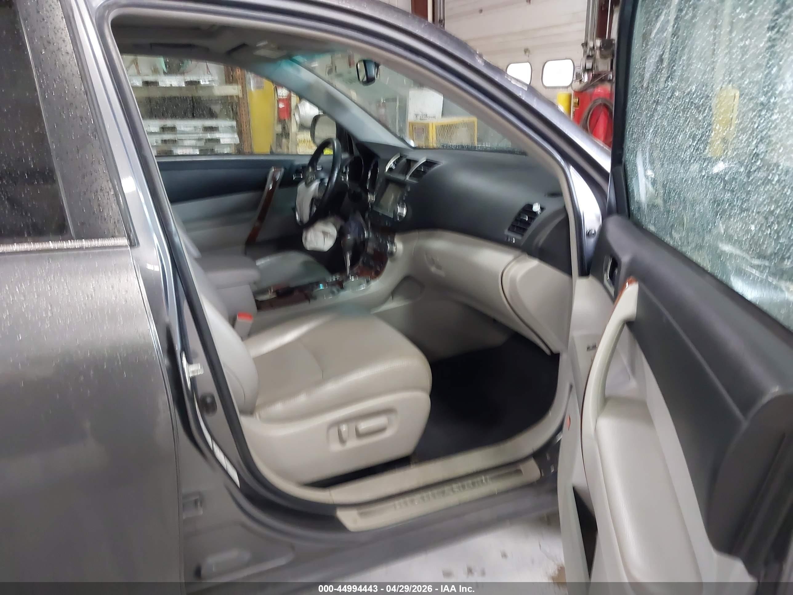 2011 Toyota Highlander Limited V6 Gray vin: 5TDDK3EH9BS090132