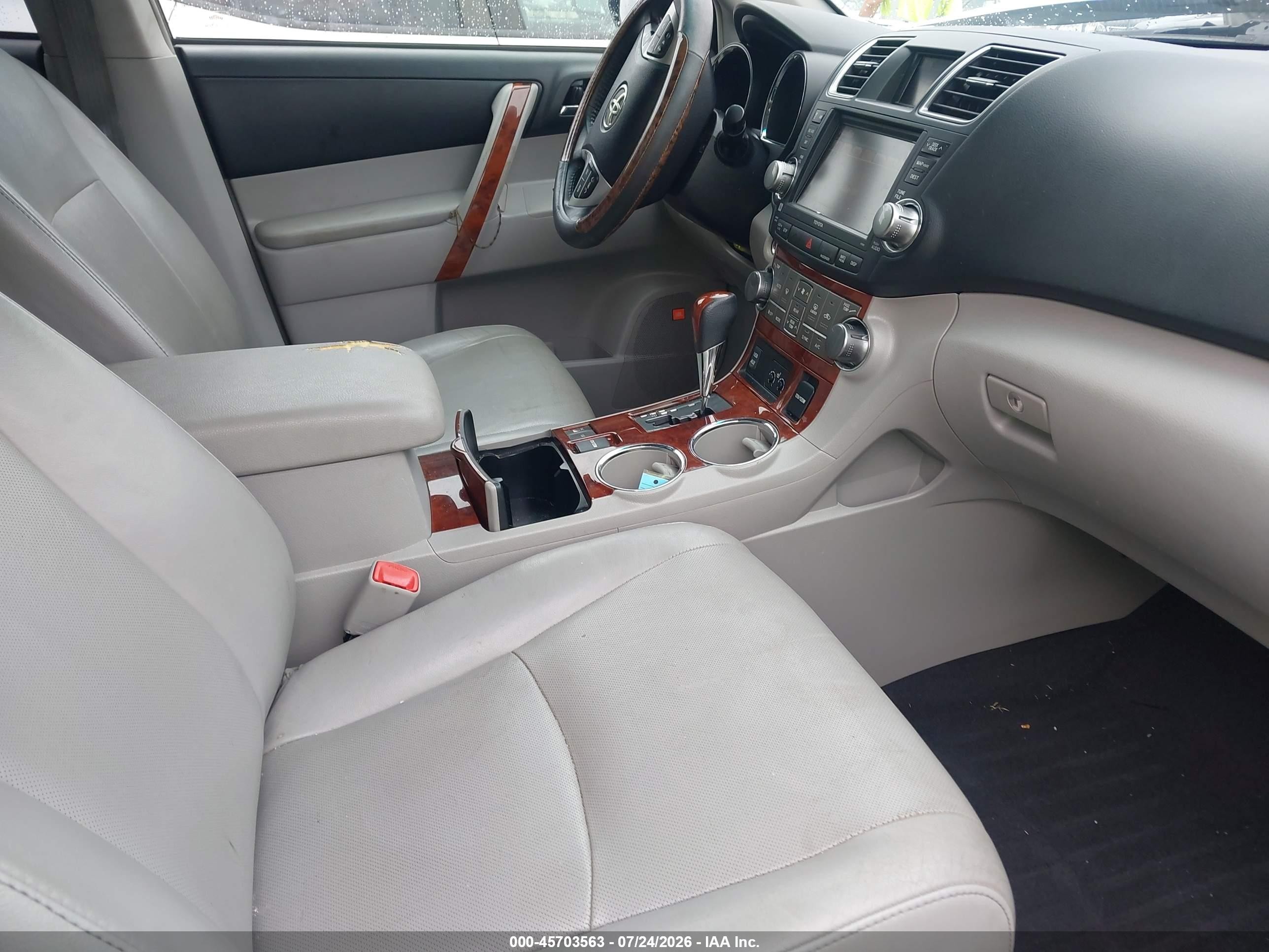 2012 Toyota Highlander Limited V6 White vin: 5TDDK3EH9CS098393