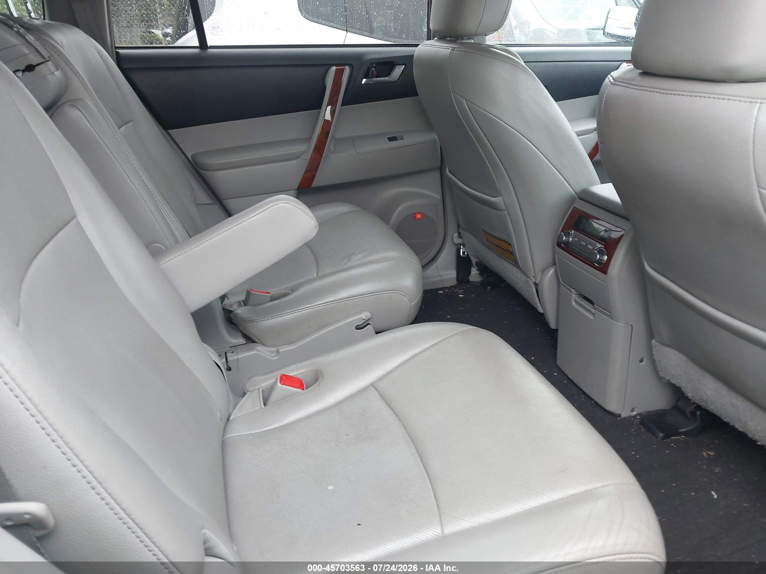 2012 Toyota Highlander Limited V6 White vin: 5TDDK3EH9CS098393