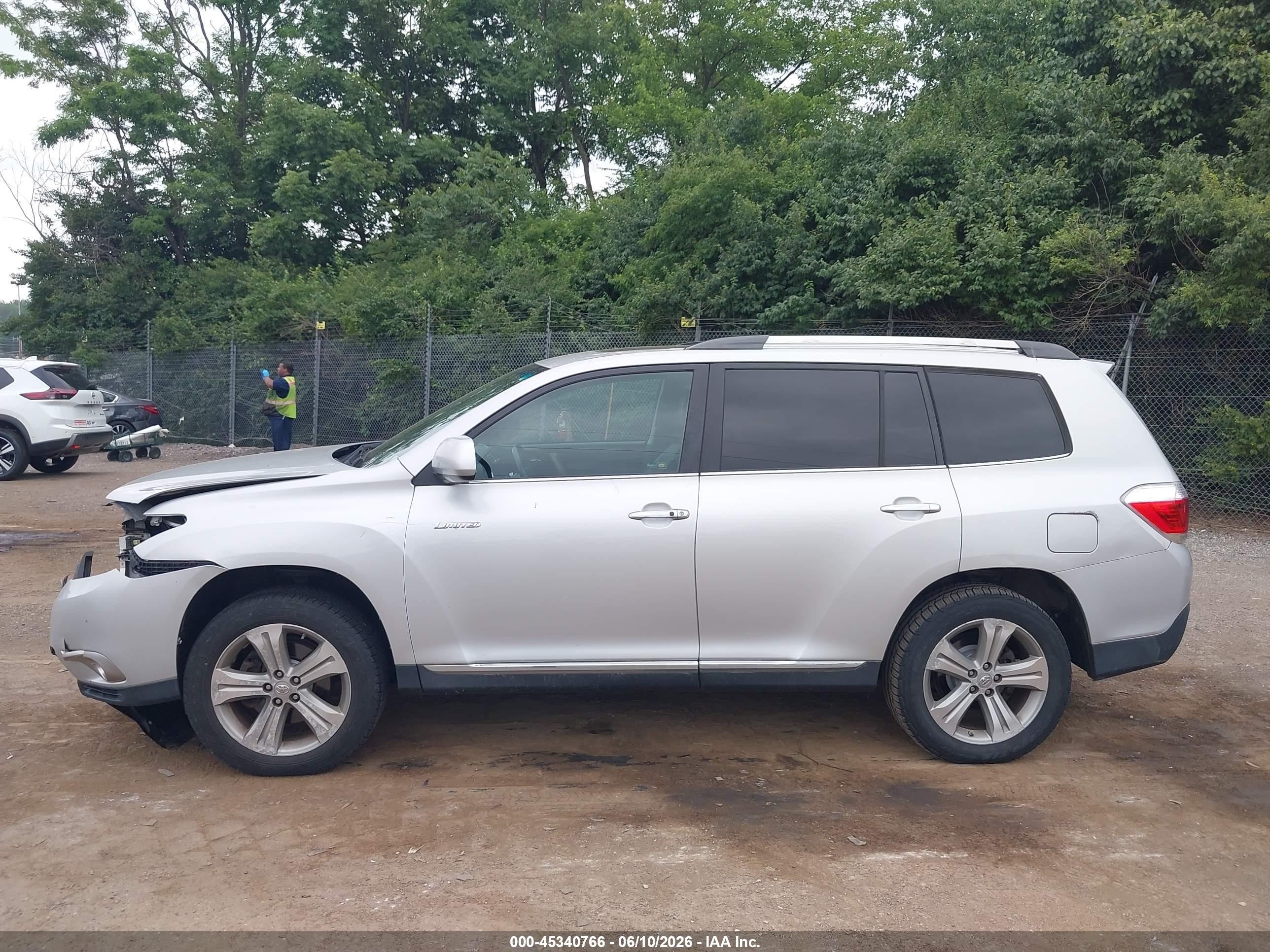 2012 Toyota Highlander Limited Silver vin: 5TDDK3EH9CS129643