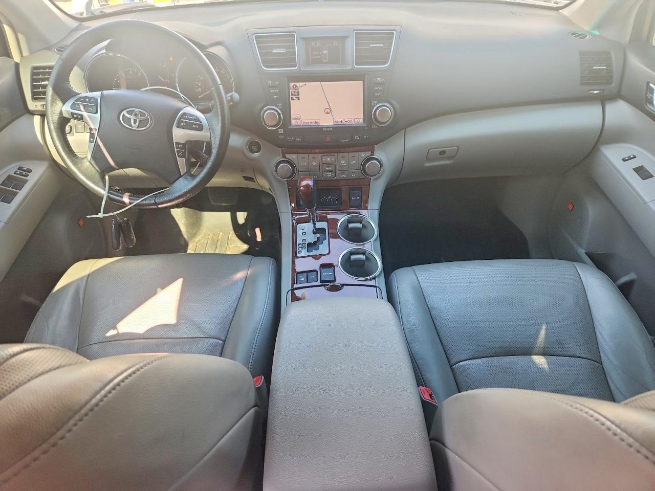 2012 Toyota Highlander Limited Белый vin: 5TDDK3EH9CS135152
