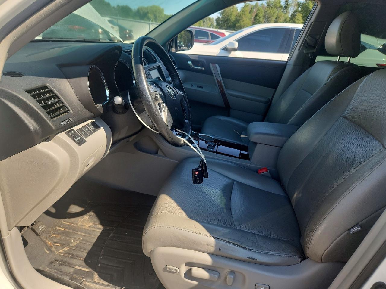 2012 Toyota Highlander Limited Белый vin: 5TDDK3EH9CS135152