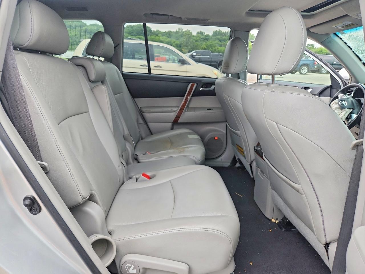 2012 Toyota Highlander Limited Silver vin: 5TDDK3EH9CS153943
