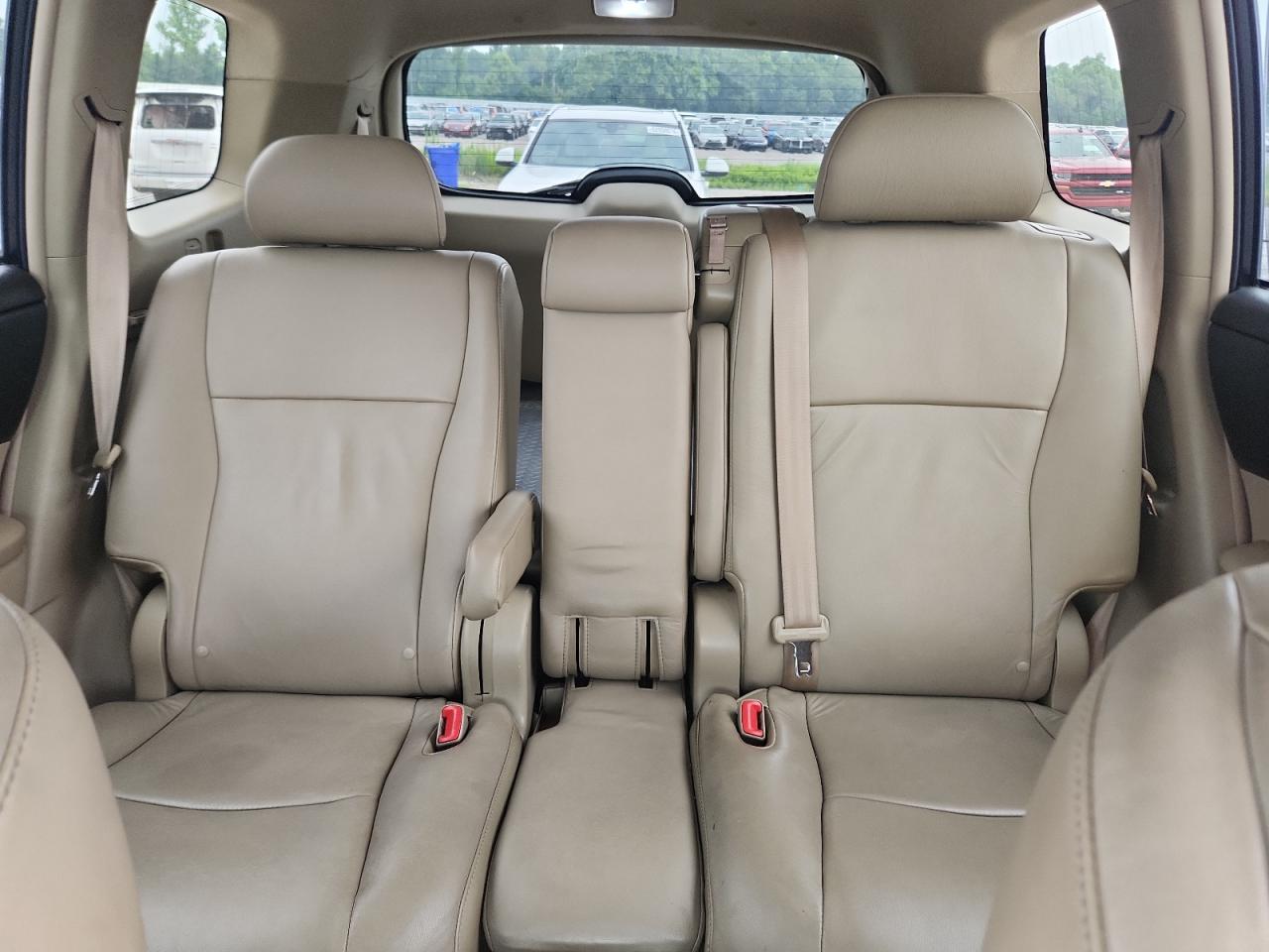 2010 Toyota Highlander Limited White vin: 5TDDK3EHXAS012294