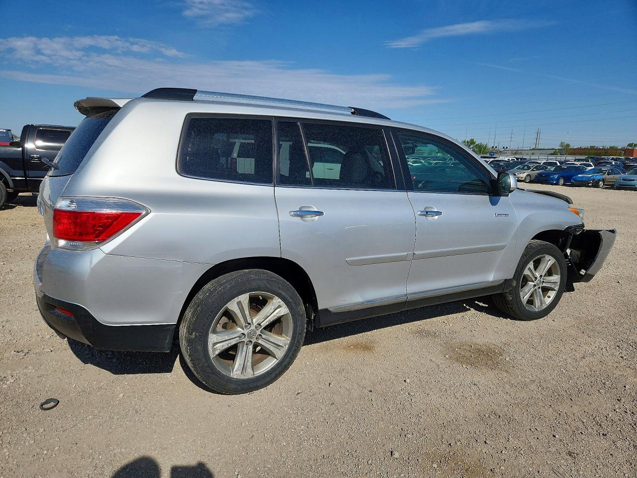 2012 Toyota Highlander Limited Silver vin: 5TDDK3EHXCS167902