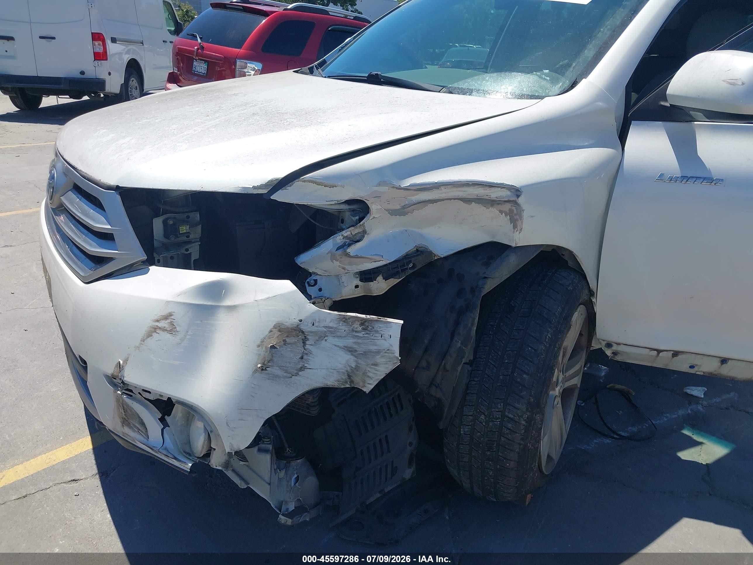 2013 Toyota Highlander Limited V6 White vin: 5TDDK3EHXDS177606